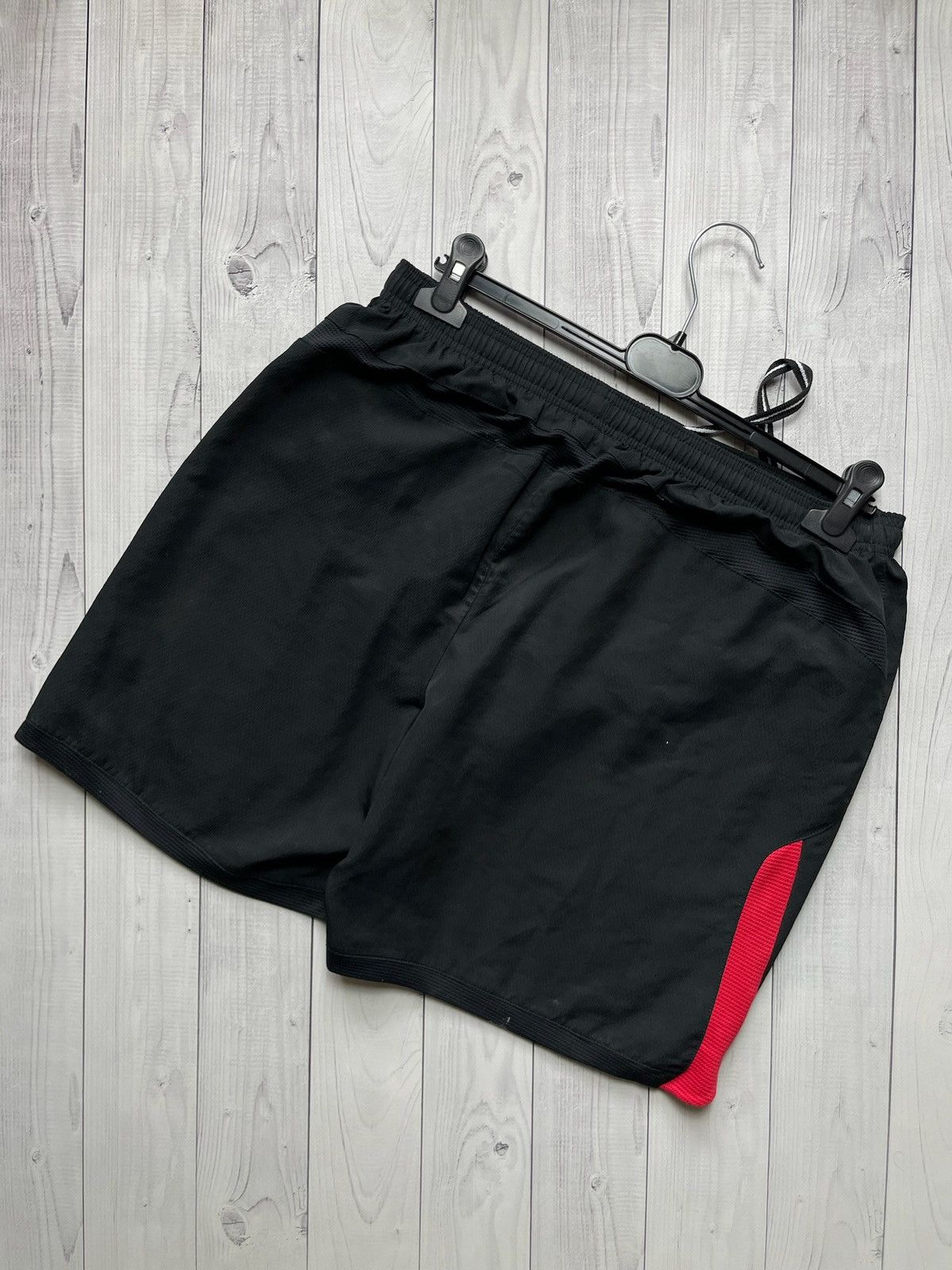 Umbro × Vintage Vintage Umbro Sunderland soccer shorts size L logo Size US 34 / EU 50 - 8 Thumbnail