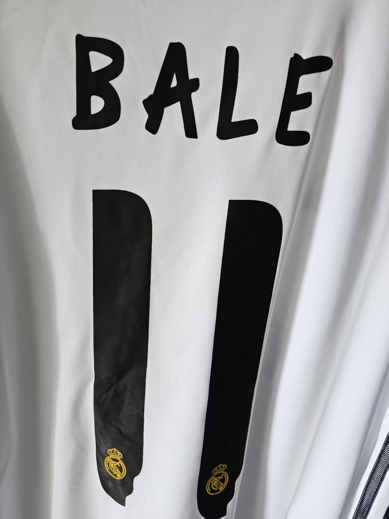Other 2013 2014 Real Madrid #11 Gareth Bale Jersey Size US L / EU 52-54 / 3 - 6 Thumbnail