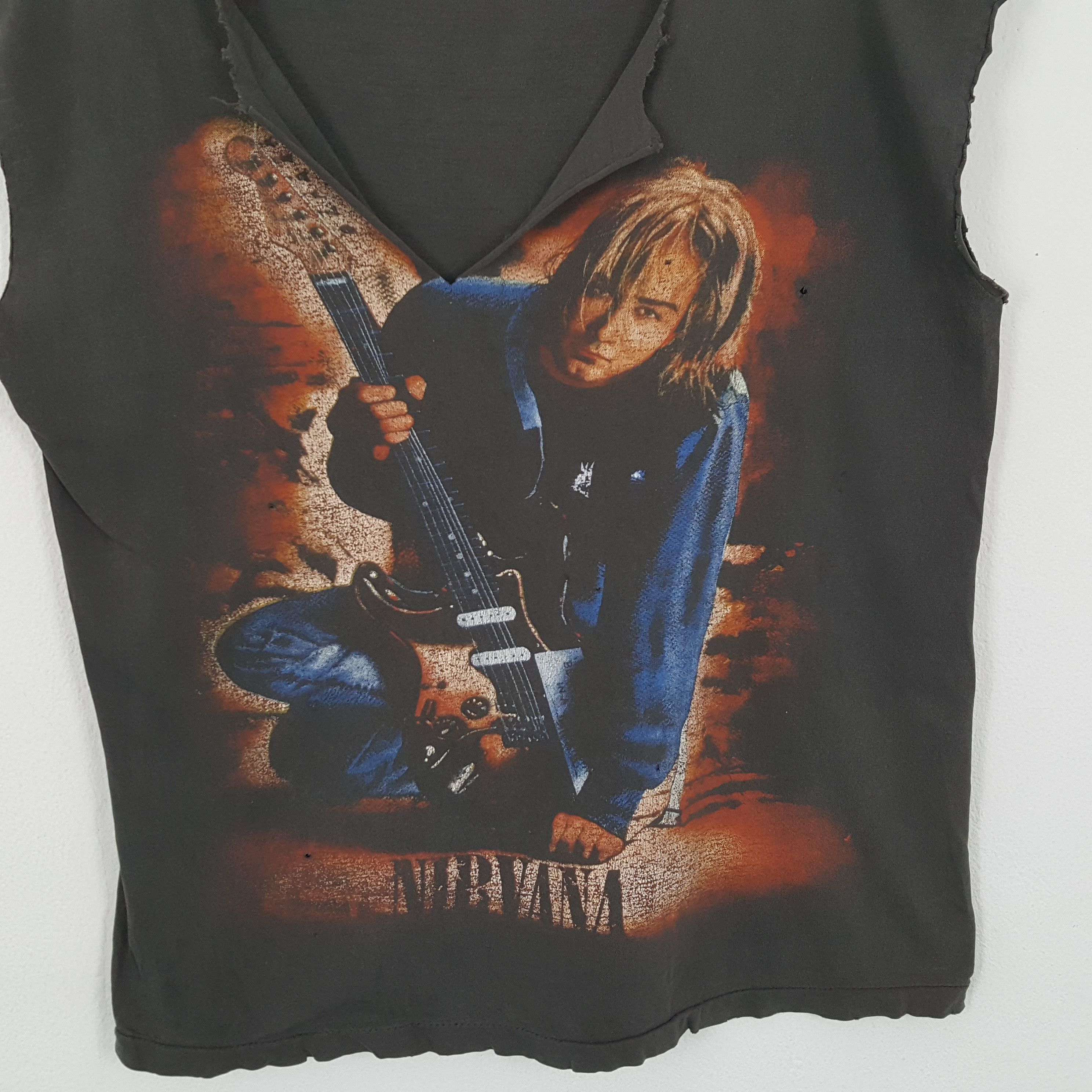 Band Tees × Vintage Vintage NIRVANA American Rock Band Distressed T-Shirts Size US L / EU 52-54 / 3 - 2 Thumbnail