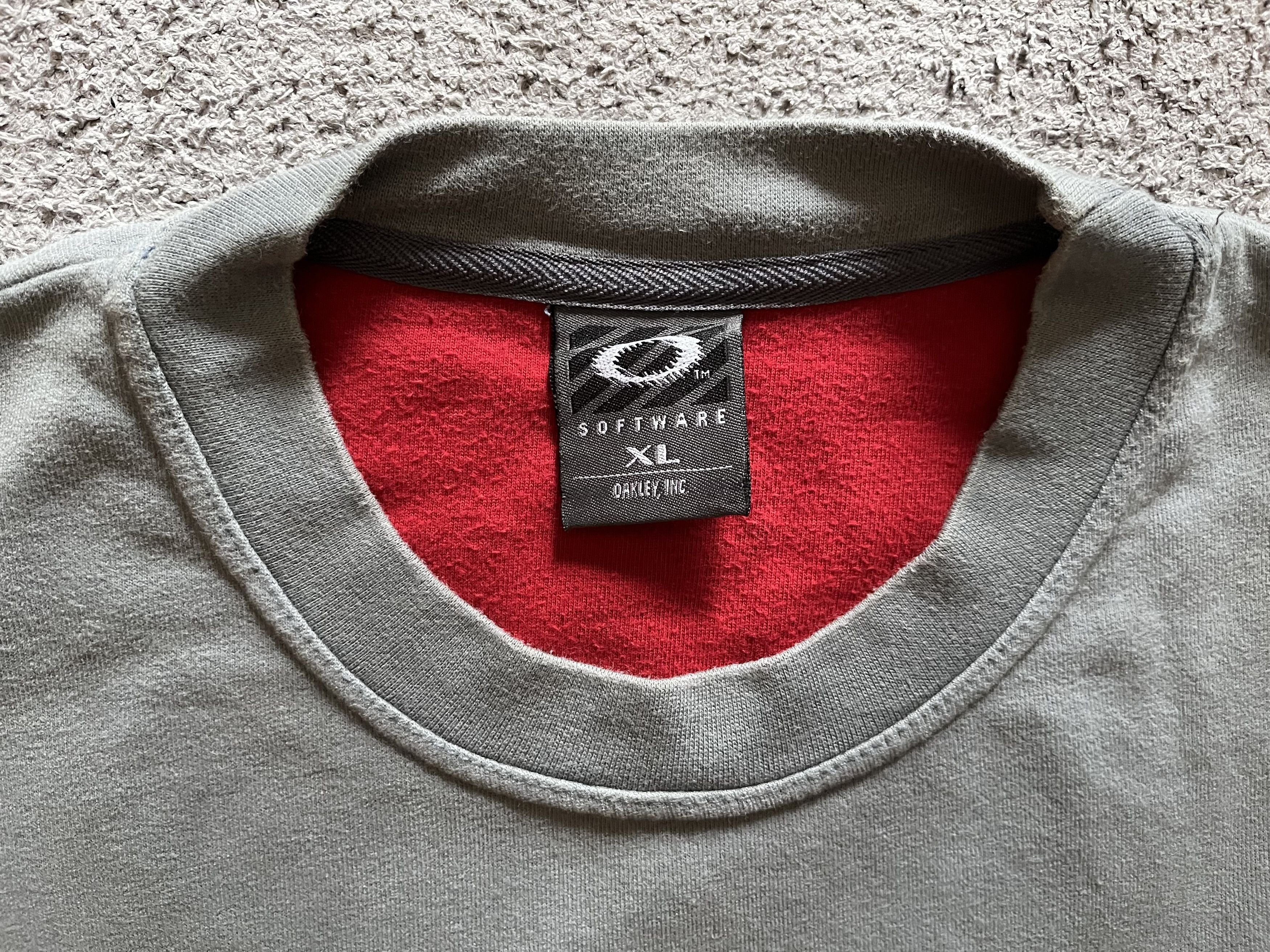 Oakley Oakley software tshirt Rare Size US XL / EU 56 / 4 - 4 Thumbnail