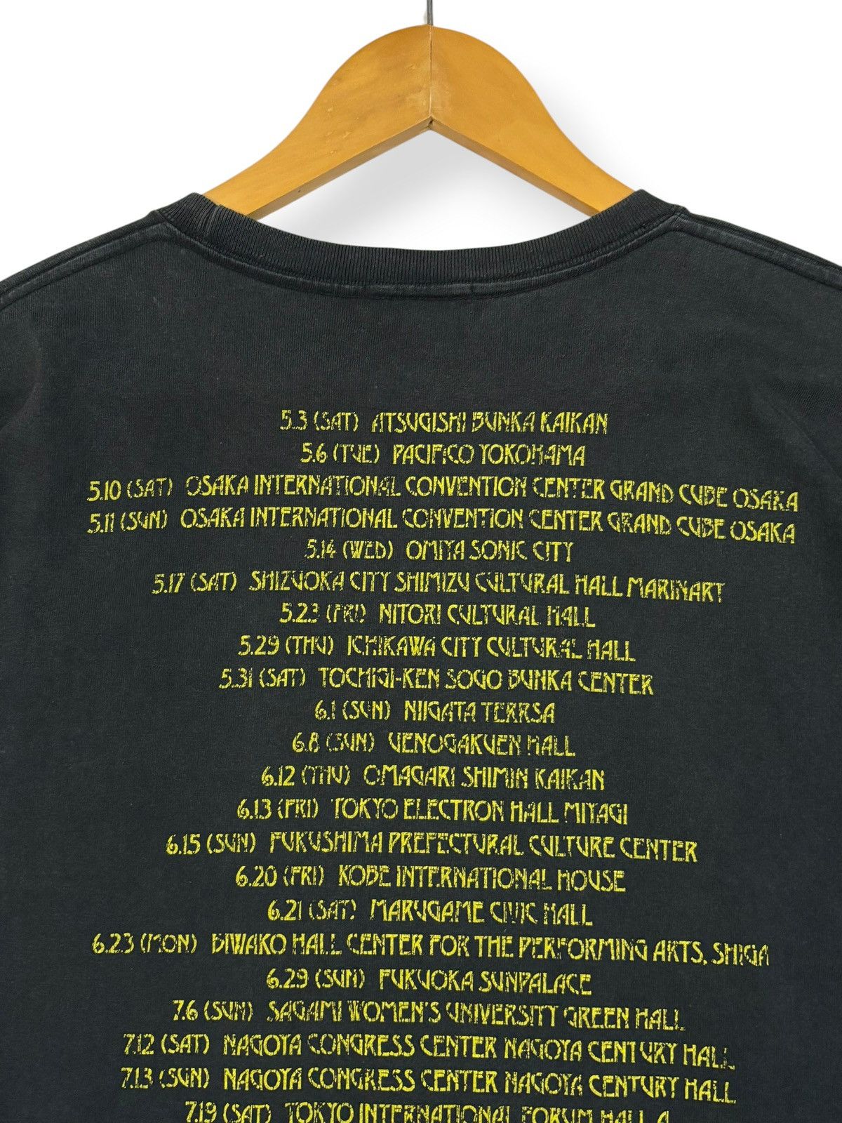 Band Tees Japanese Band TUBE Live Around 2014 ZOST Tour T-shirt Size US L / EU 52-54 / 3 - 9 Thumbnail