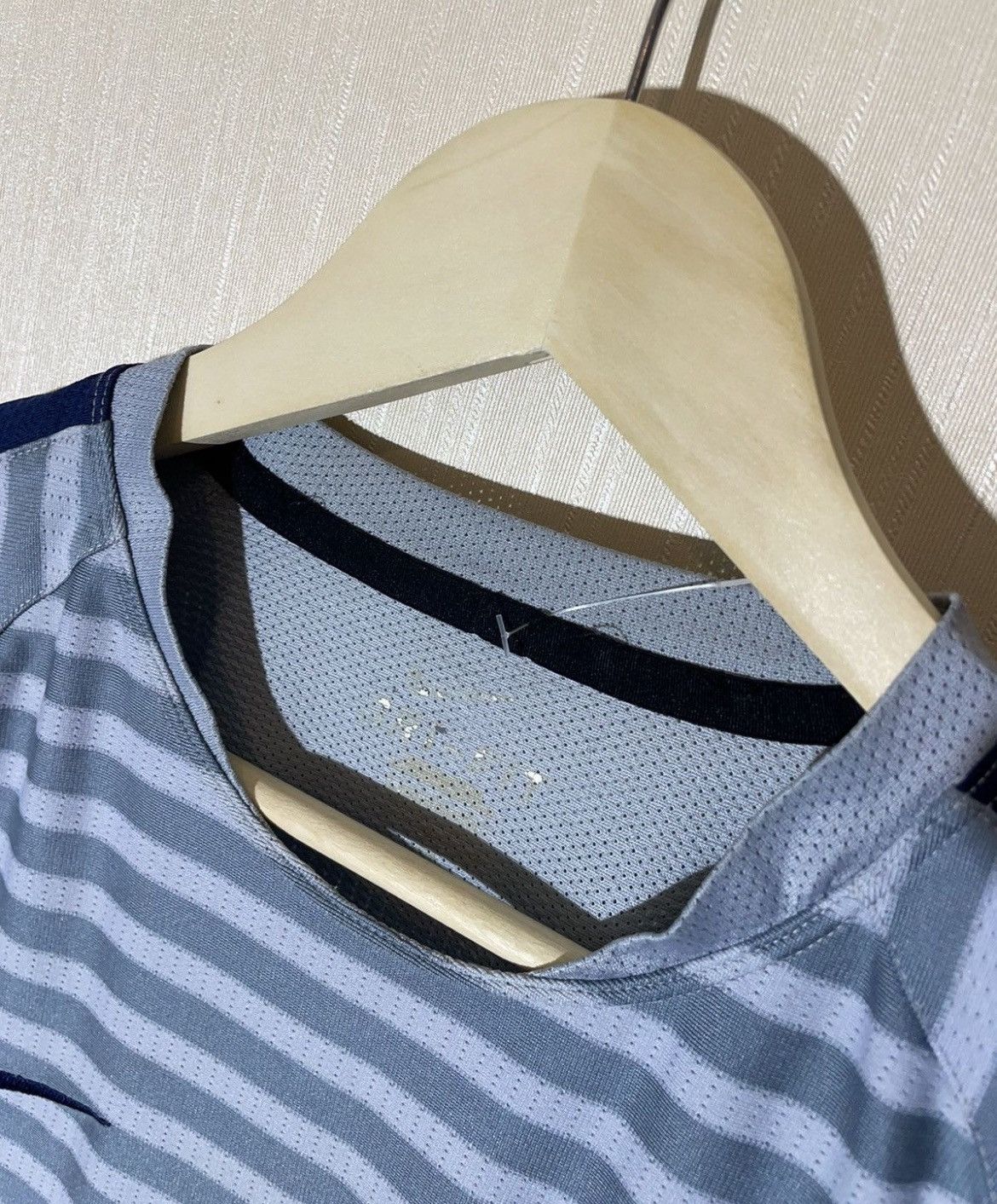 Nike Nike Roma 2014 soccer jersey Size US M / EU 48-50 / 2 - 4 Thumbnail