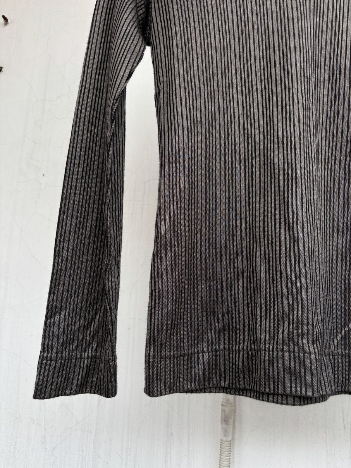 5351 POUR LES HOMMES × Japanese Brand Metallic Gold Striped T-Shirt Size US S / EU 44-46 / 1 - 4 Thumbnail