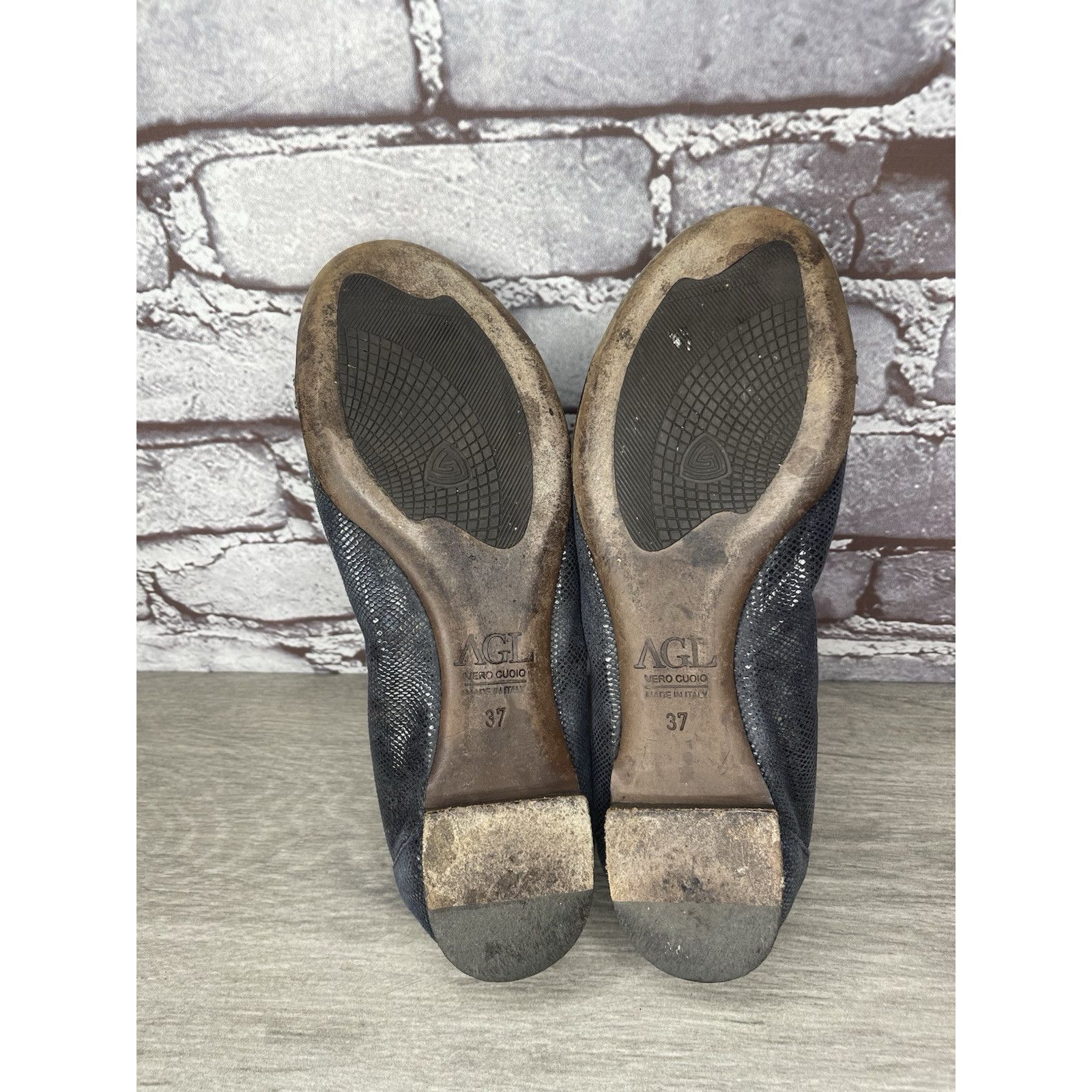 AGLINI AGL Blue Leather Shimmer Cap Toe Ballet Flats Women Sz 37EU/ Size US 6.5 / IT 36.5 - 12 Thumbnail