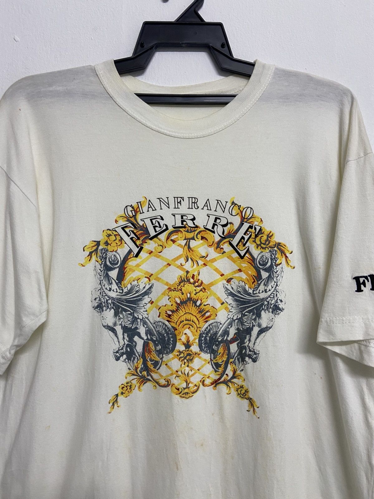 Gianfranco Ferre Vintage Gianfranco Ferre Tee Size US L / EU 52-54 / 3 - 3 Thumbnail