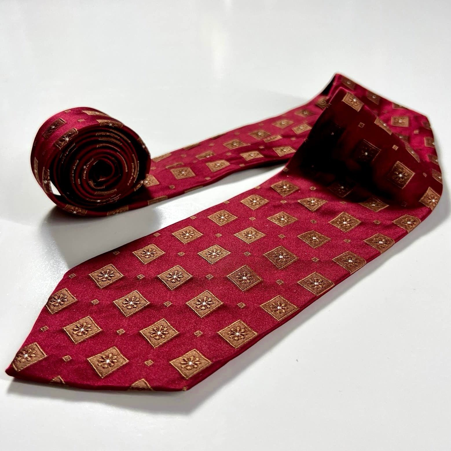 Hugo Boss Hugo Boss Men Tie Red Gold 100% Silk Geometric Woven Necktie Size ONE SIZE - 1 Thumbnail