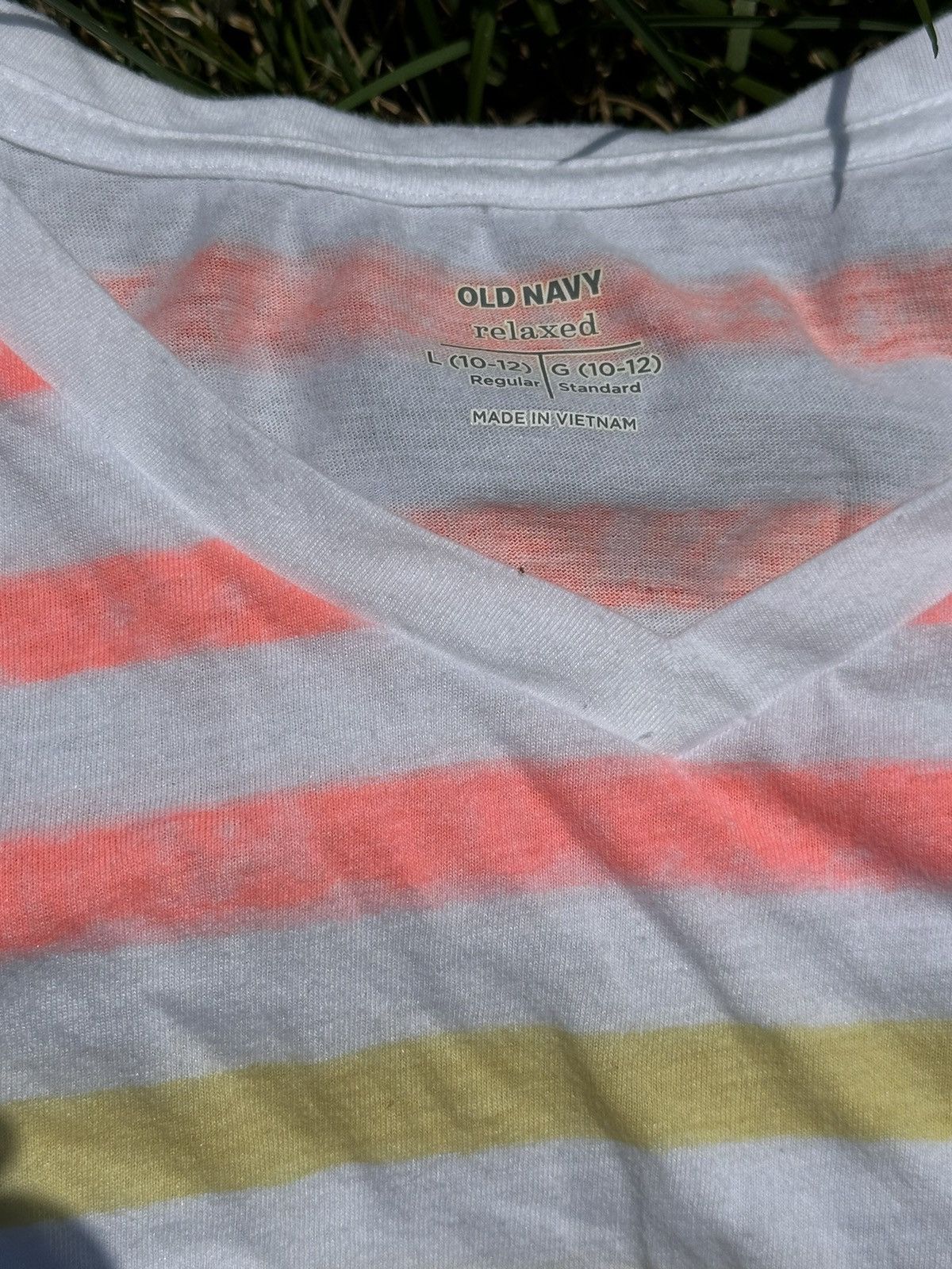 Old Navy Kids Old Navy Tee Size L / US 10 / IT 46 - 2 Thumbnail