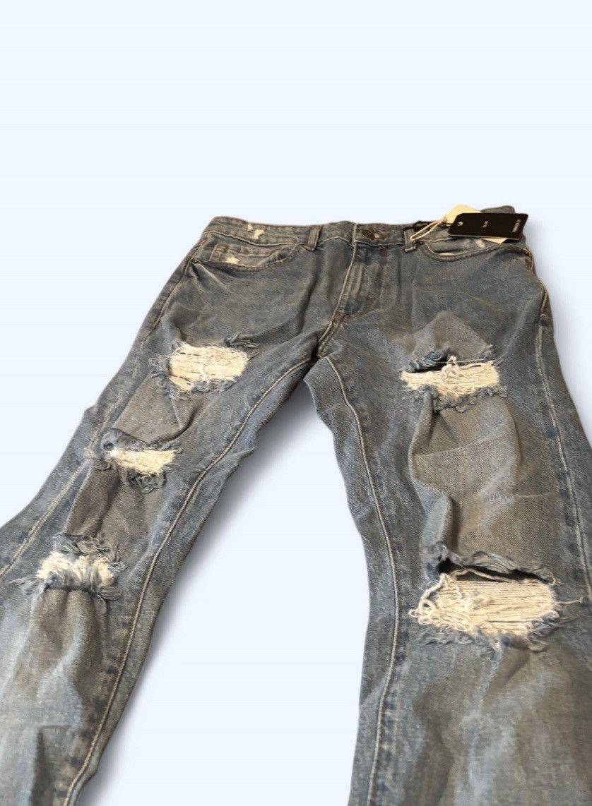 Forever 21 Blue distressed slim jeans with ripped knees size 31 Size US 31 - 3 Thumbnail
