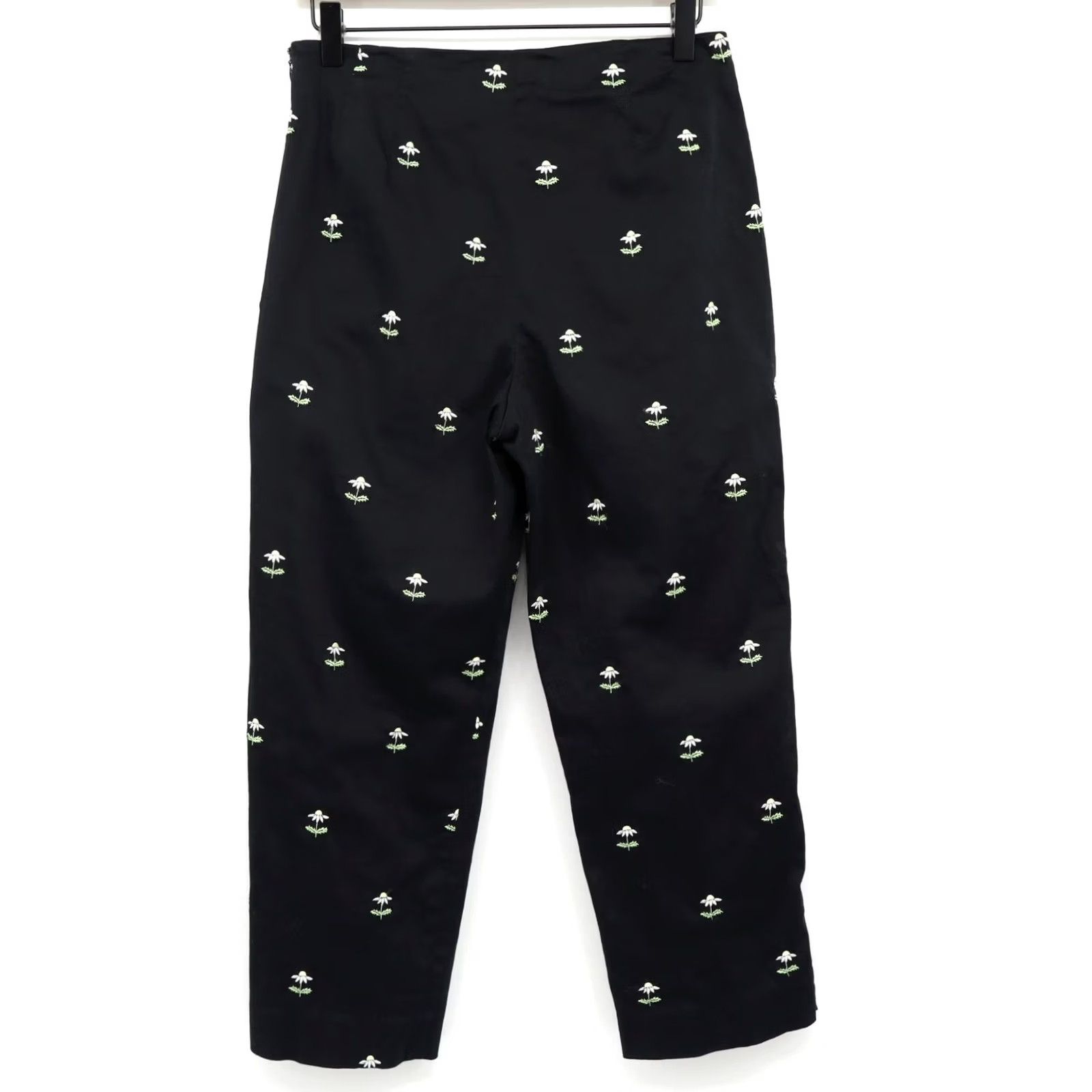Pendleton Pendleton Women's Black Capri Pants Embroidered Daisy Flowers Sz 8 Capris Casual Free Shipping Size 30" / US 8 / IT 44 - 2 Thumbnail