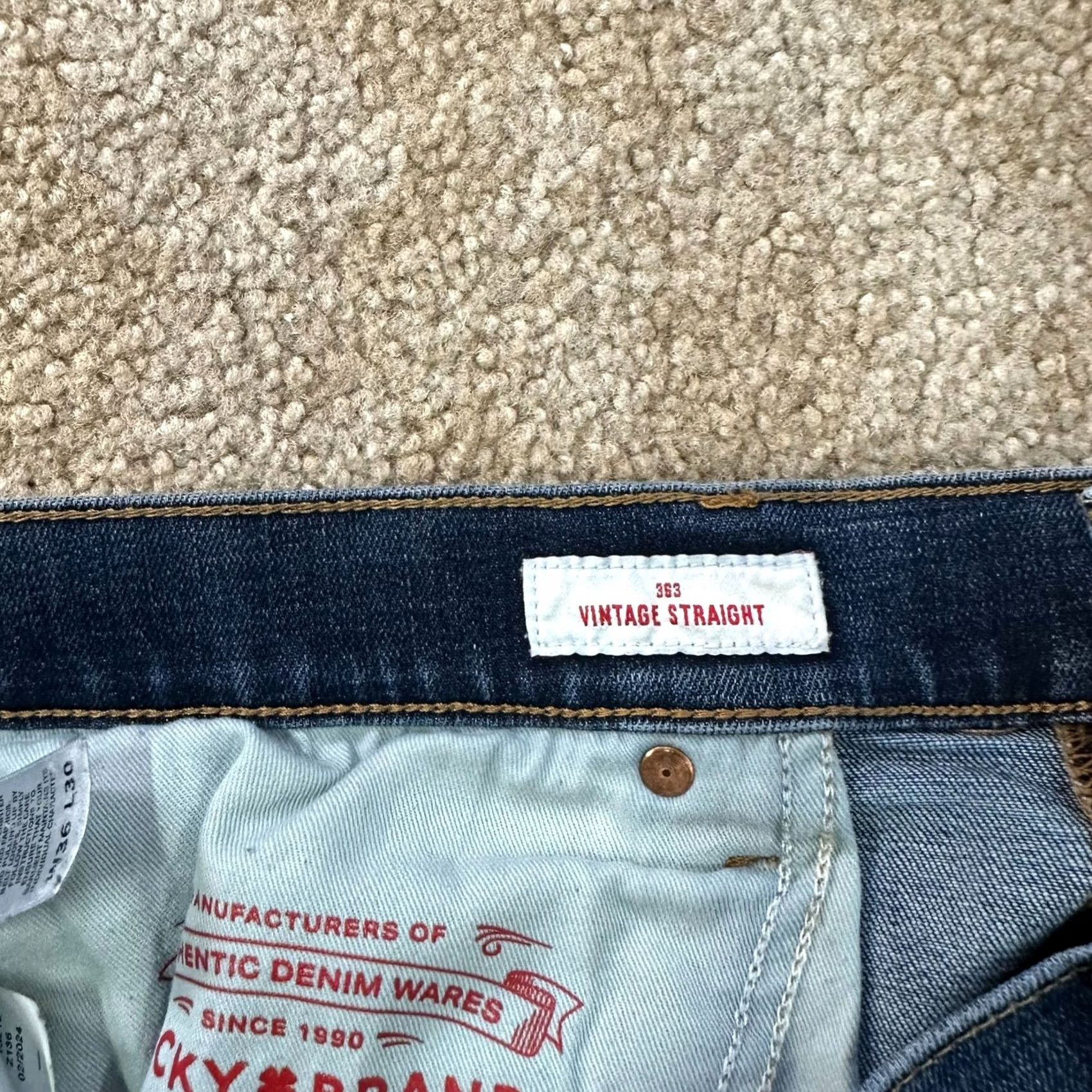 Lucky Brand Lucky Brand 363 Jeans Mens 36x30 Blue Denim Straight 5-Pocket Regular Rise Mid Vintage: No (adjusted for clarity) Size US 36 / EU 52 - 4 Thumbnail