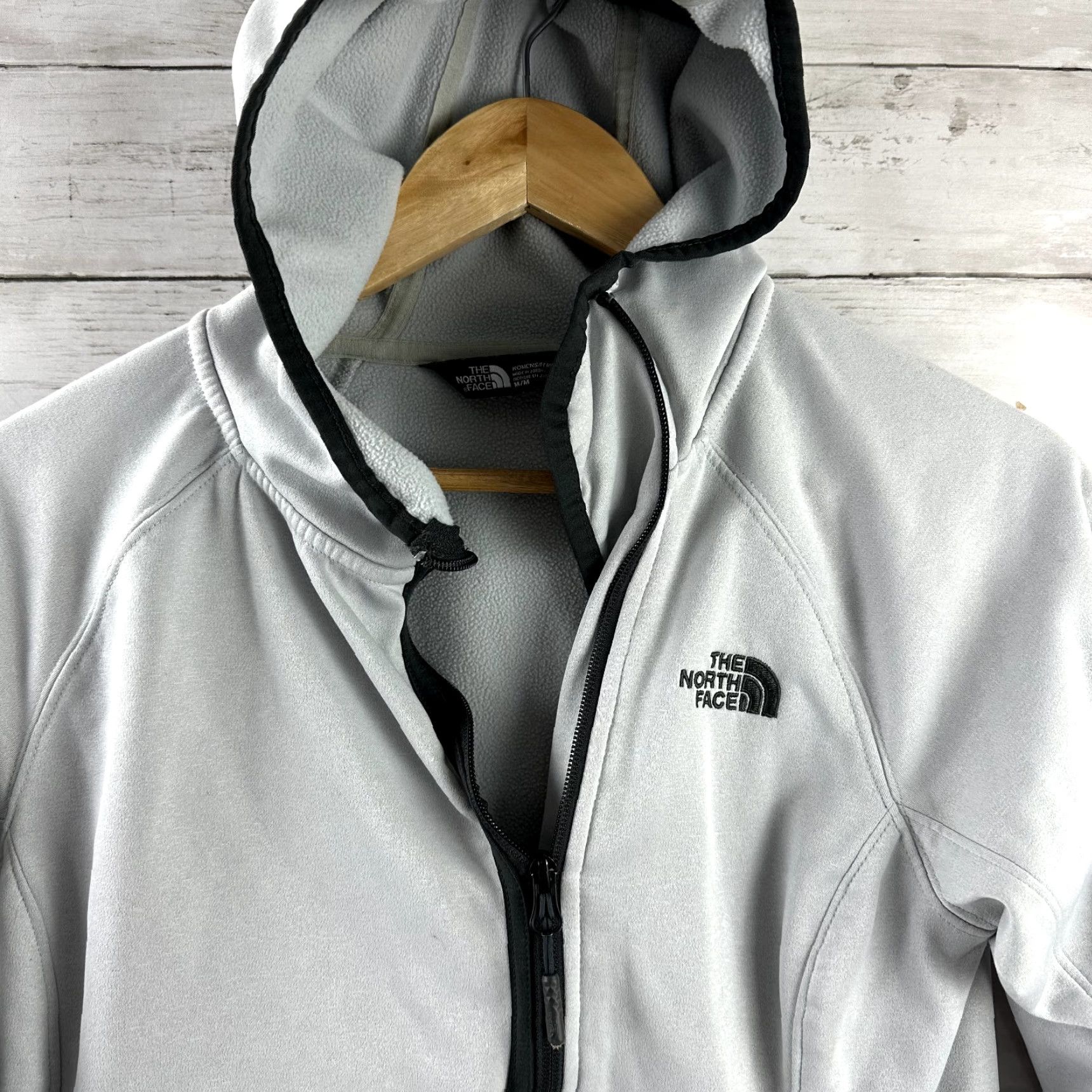 The North Face The North Face Womens Jacket M Gray Hooded full Zip Casual Running Size M / US 6-8 / IT 42-44 - 2 Thumbnail