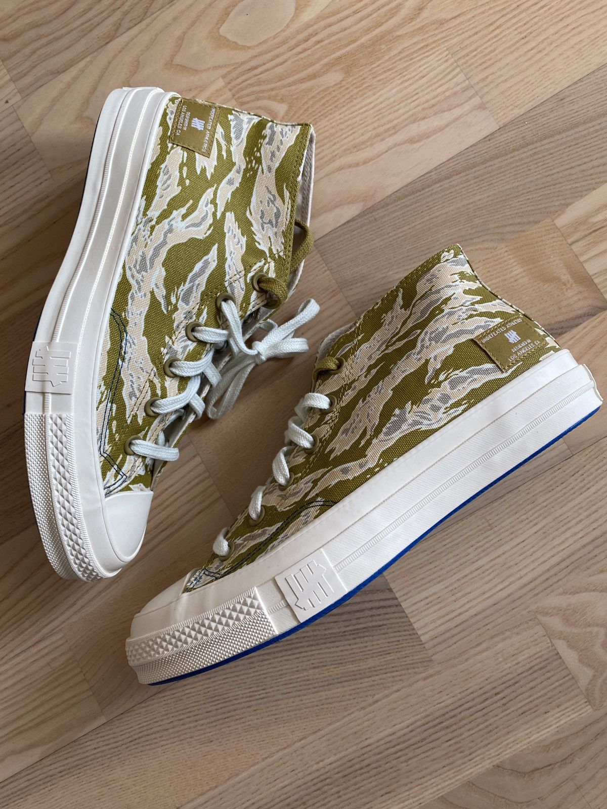 Converse × Undefeated Converse X Undefeated Chuck 70 Mid Size US 8.5 / EU 41-42 - 3 Thumbnail