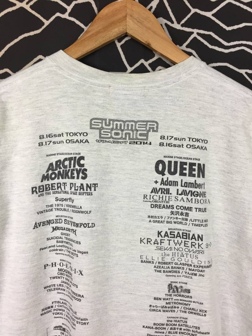 Band Tees Summer Sonic 2014 Music Fest Arctic Monkey Queen Band Tee Size US L / EU 52-54 / 3 - 9 Thumbnail