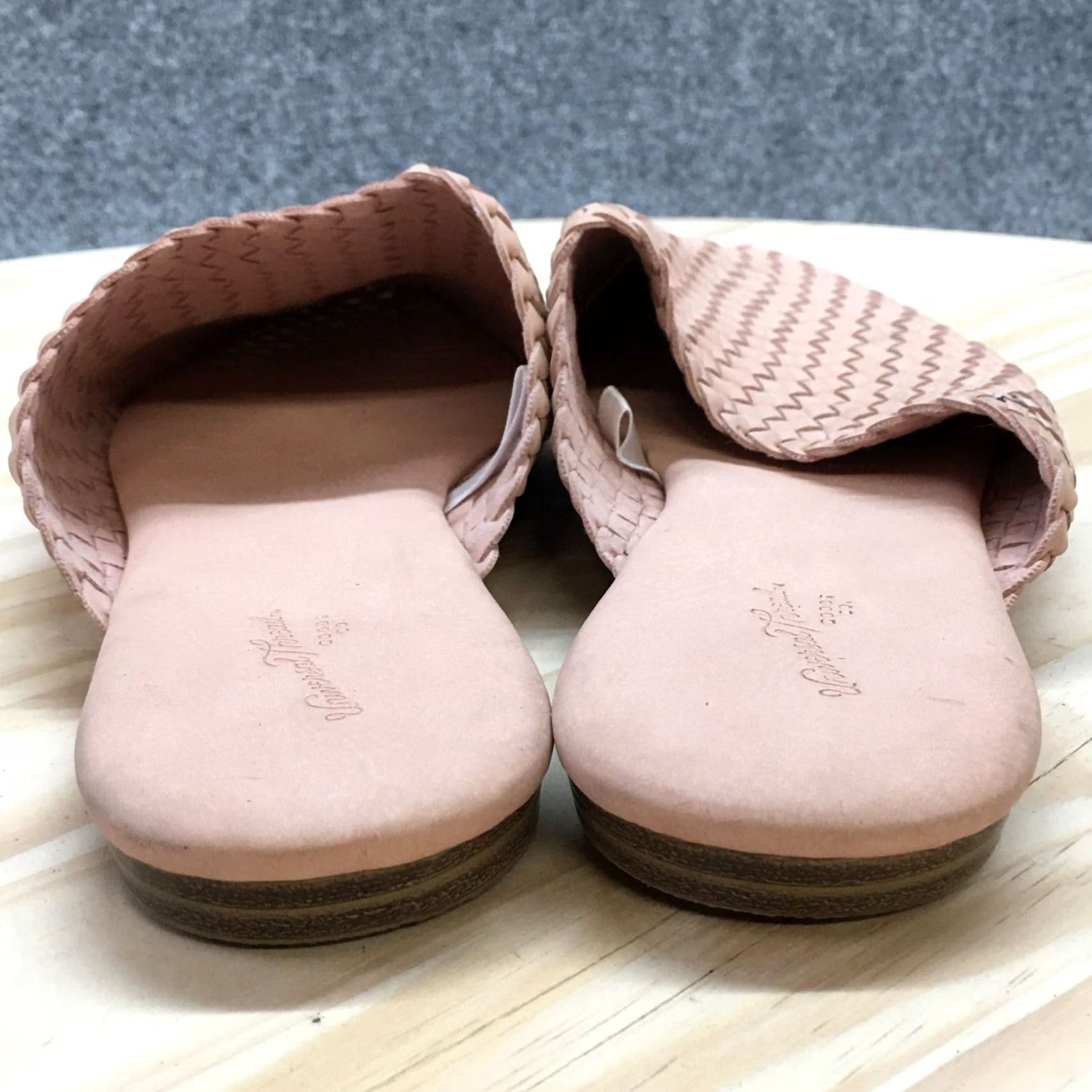 Vintage Universal Thread Sandals Womens 8 Pink Slip-On Almond Mule Flats Faux Leather Comfort Shoes Womens Footwear Size US 8 / IT 38 - 7 Thumbnail
