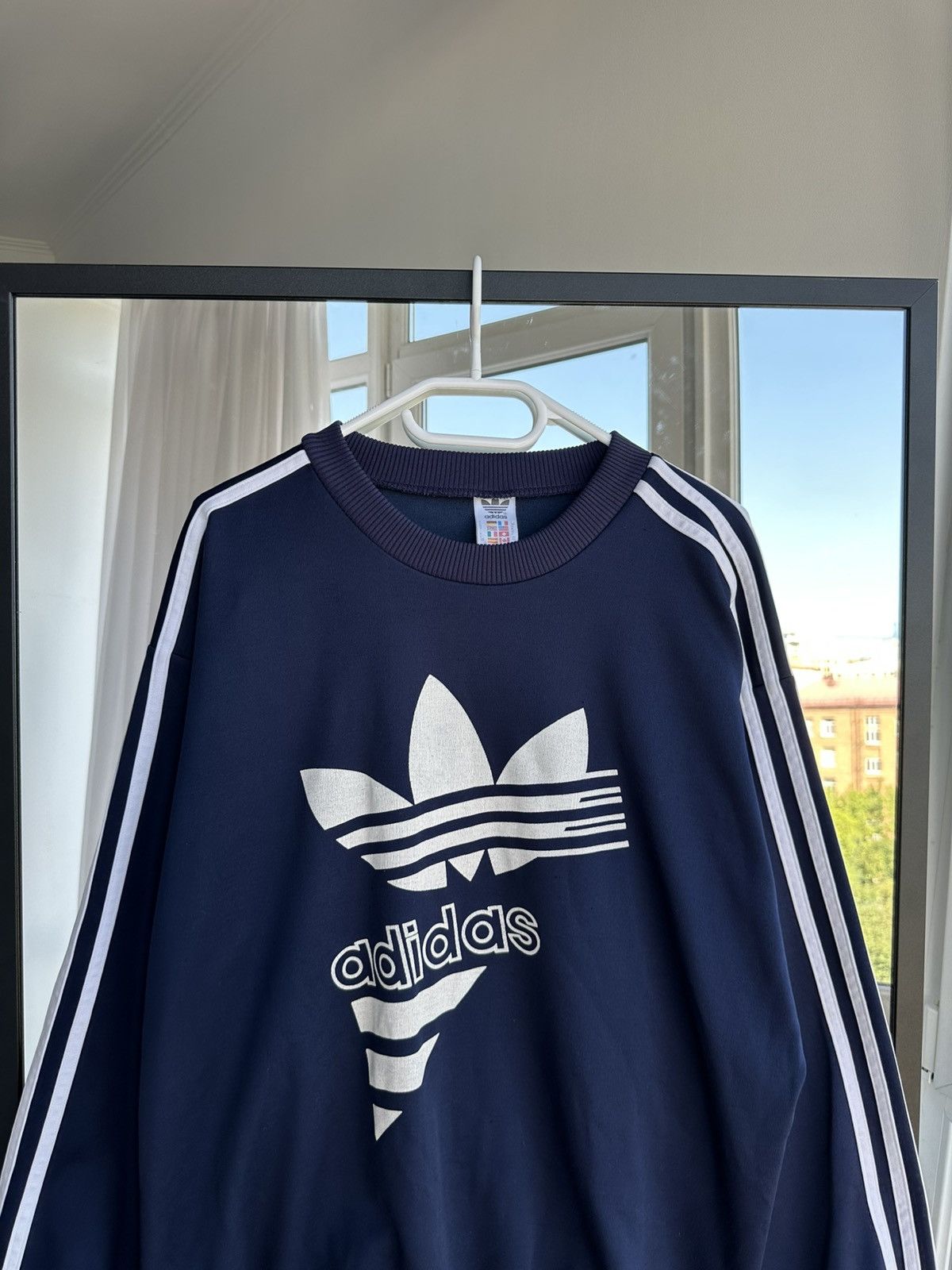 Adidas Vintage Adidas Originals Trefoil Big Logo Sweatshirt Navy Size US M / EU 48-50 / 2 - 2 Thumbnail