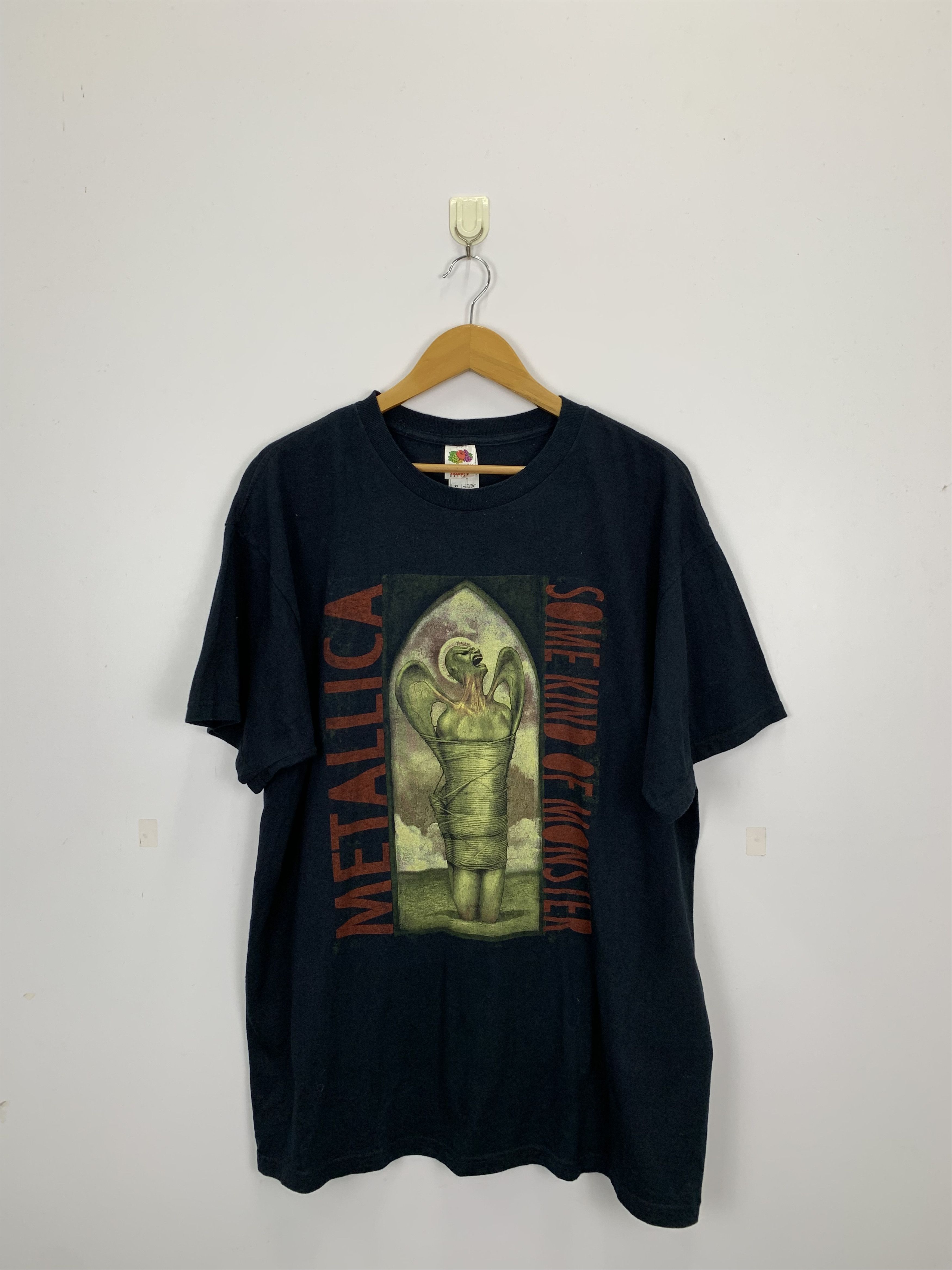 Band Tees Vintage 2000s Metallica Band T Shirt TA0186 Size US XL / EU 56 / 4 - 1 Thumbnail