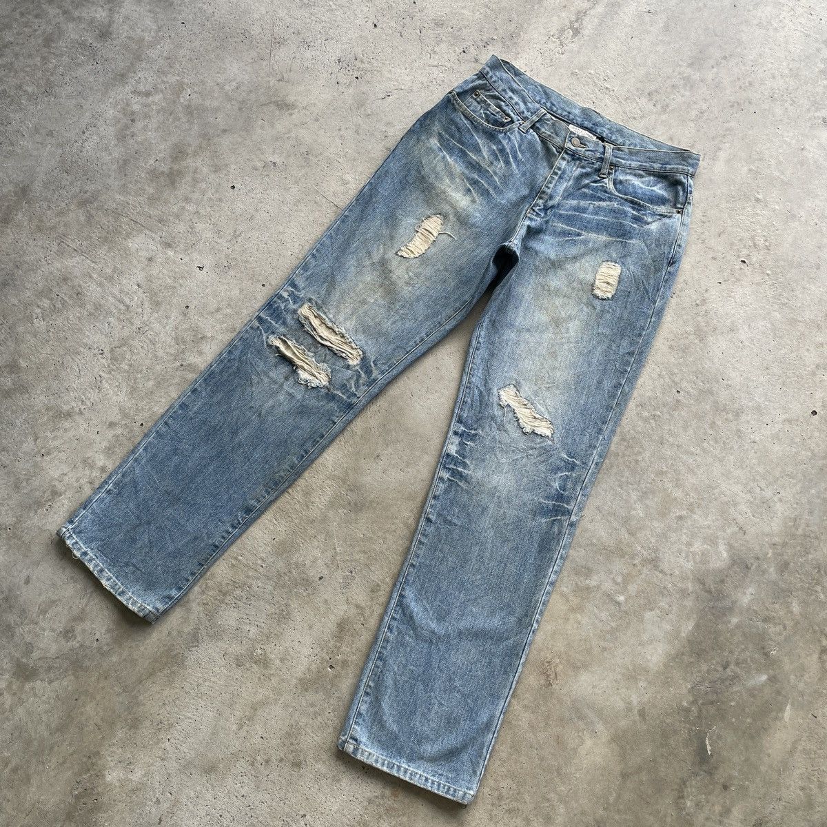 Japanese Brand Vintage Distressed Japanese Rare Faded Jeans Denim Pants W32 Size US 32 / EU 48 - 2 Thumbnail