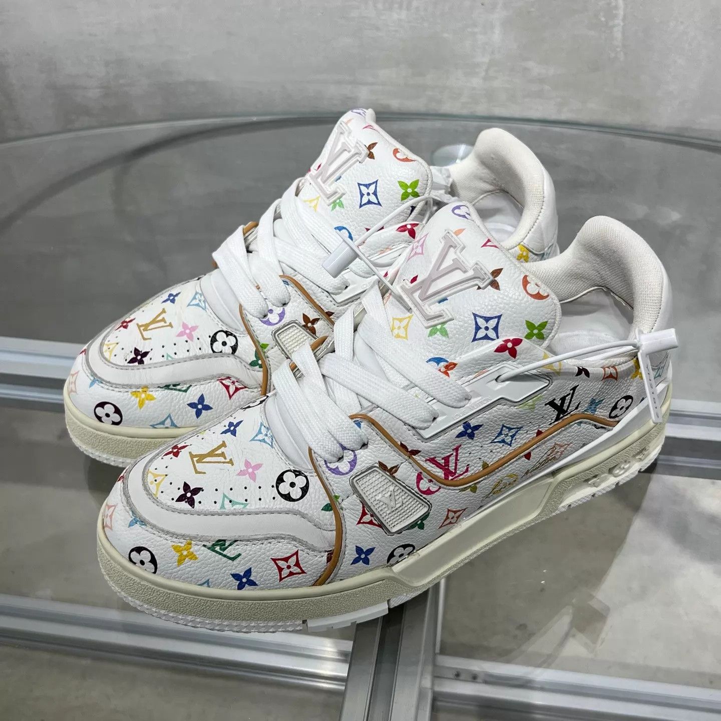 Louis Vuitton LV x Takashi Murakami Trainer White Multicolor 38 Size US 7.5 / IT 37.5 - 2 Thumbnail