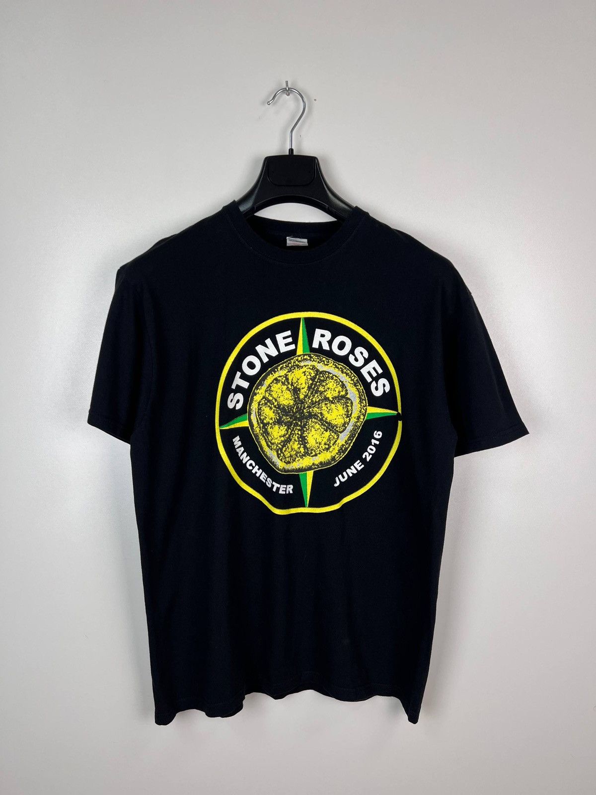 Other Stone Roses 2016 band vintage t-shirts size L Size US L / EU 52-54 / 3 - 1 Thumbnail