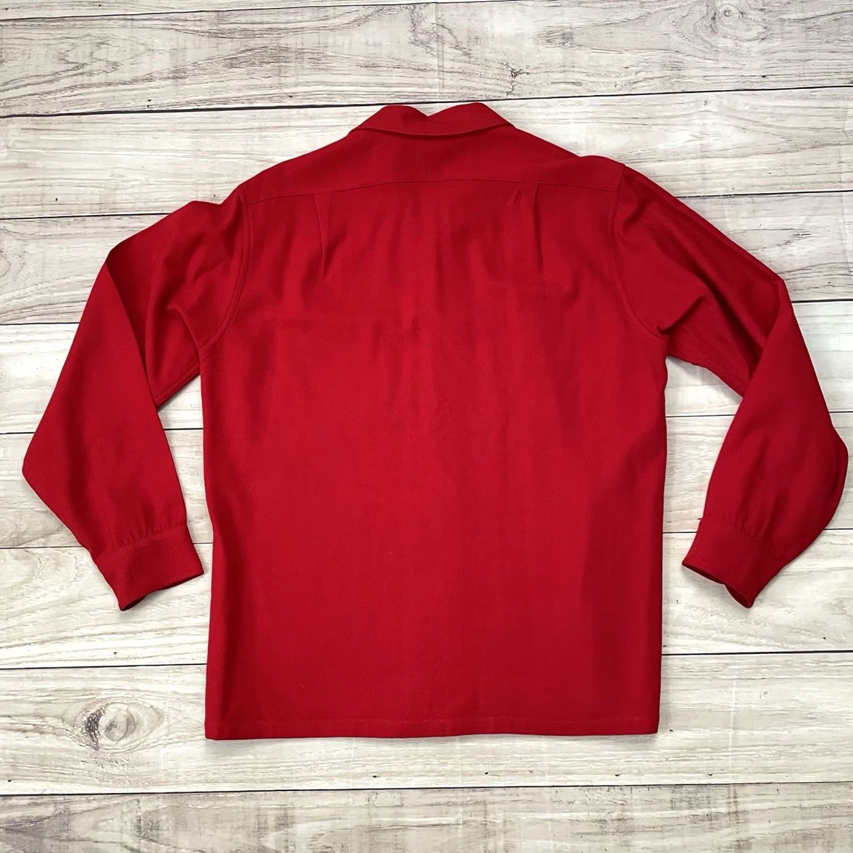 Pendleton VINTAGE Pendleton Shirt Mens Medium Red 100% Wool Solid Button-Up USA 70s Size US M / EU 48-50 / 2 - 7 Thumbnail
