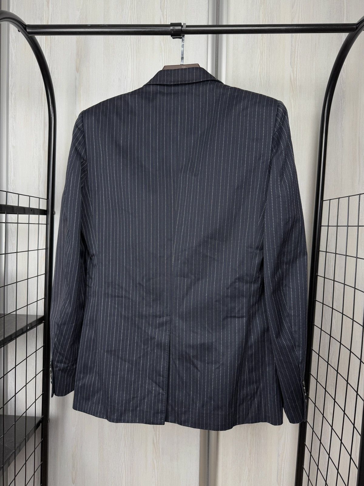 Louis Vuitton Louis Vuitton navy blue pinstripe 2 buttons unlined blazer Size 40R - 8 Thumbnail