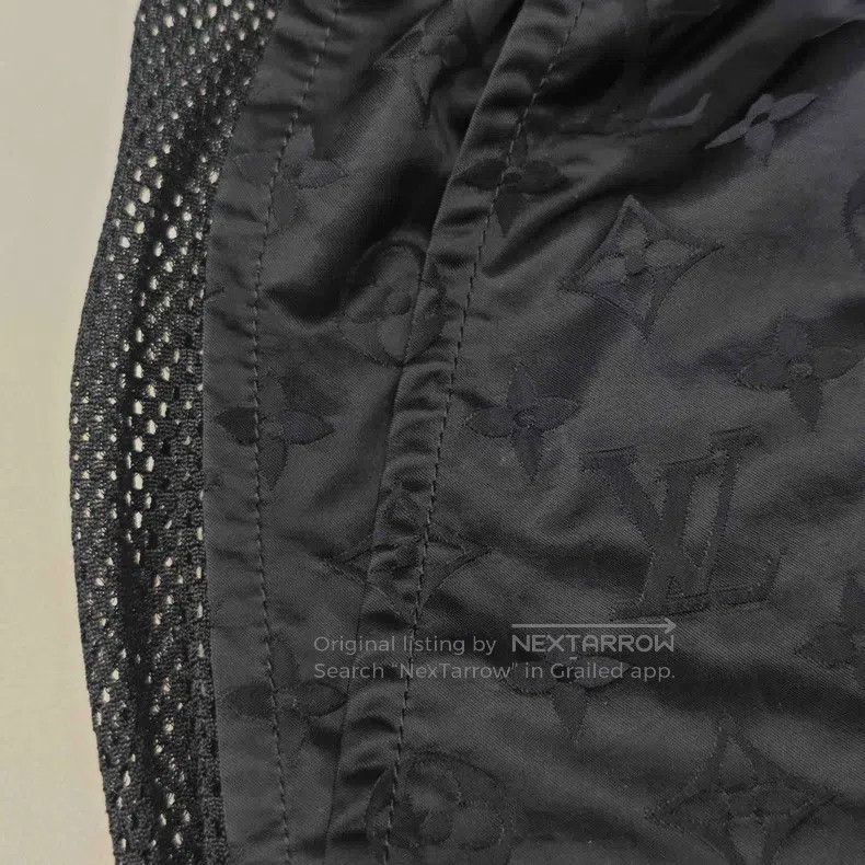 Louis Vuitton Louis Vuitton Black full logo mesh patchwork cropped pants Size US 40 / EU 56 - 7 Thumbnail