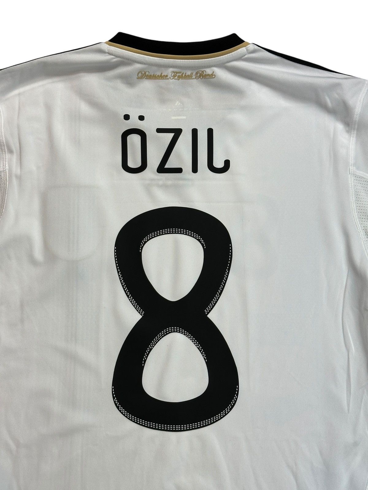 Adidas Germany 2010 Ozil Home Jersey Size US M / EU 48-50 / 2 - 4 Thumbnail