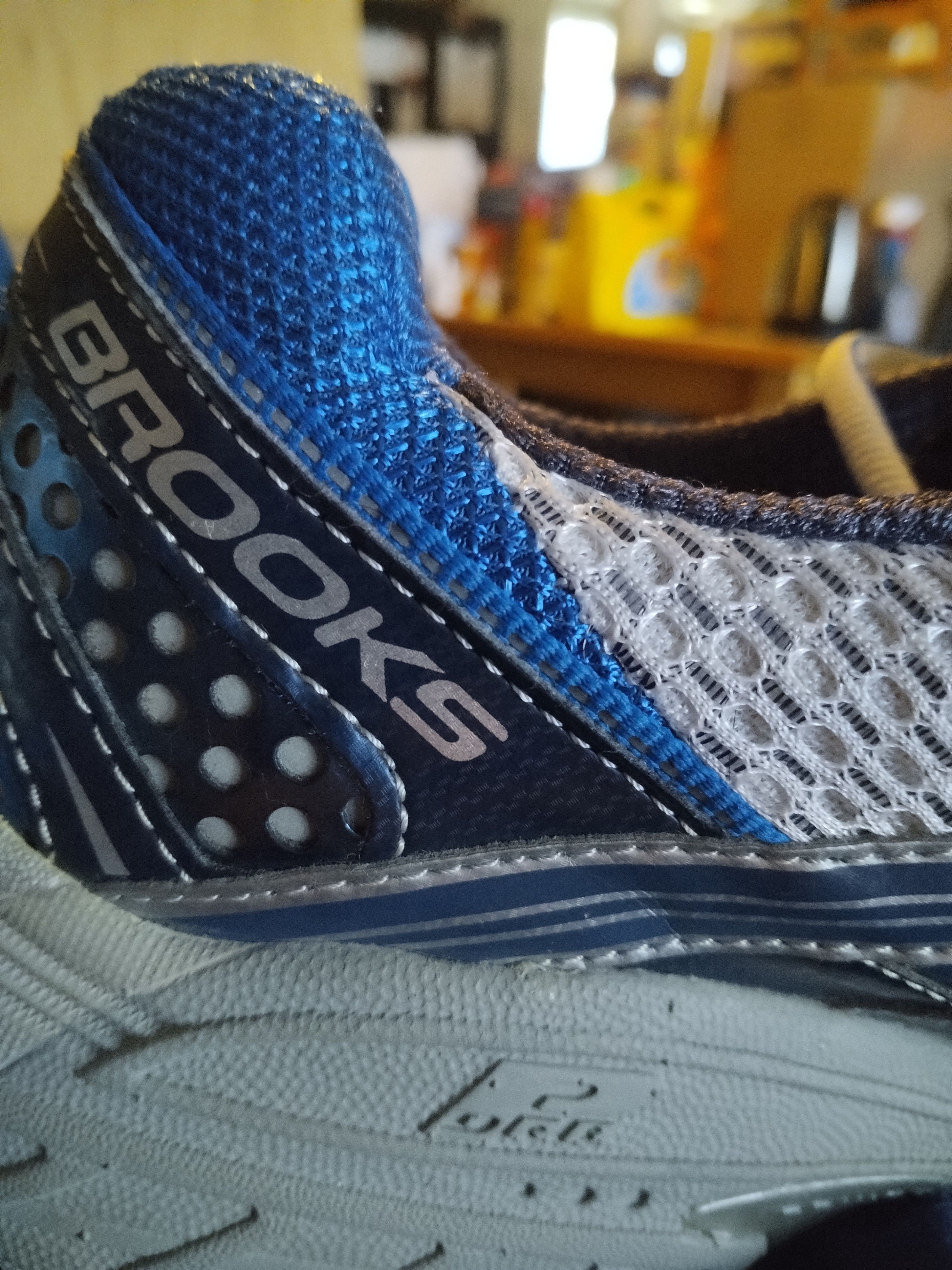 Brooks Adrenaline GTS 13 Size US 9.5 / EU 42-43 - 8 Thumbnail