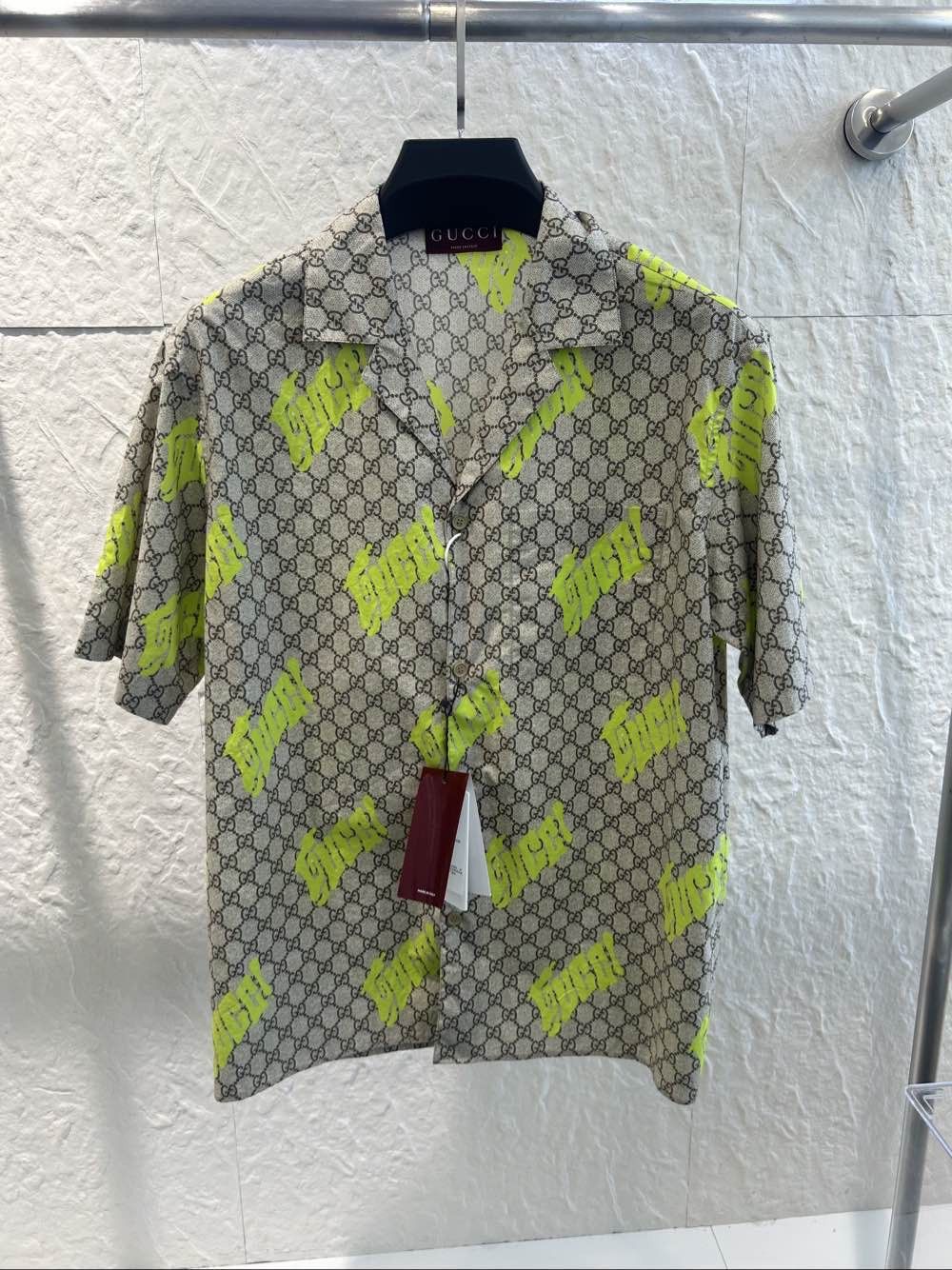 Gucci Gucci GG Supreme Neon Print Shirt Size S Size US S / EU 44-46 / 1 - 1 Thumbnail