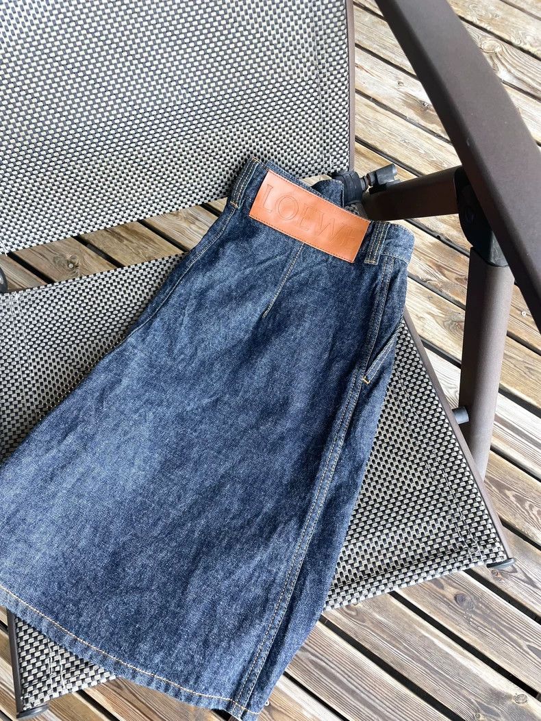 Loewe Loewe Mid-length jeans Size 24" / US 00 / IT 34 - 2 Thumbnail