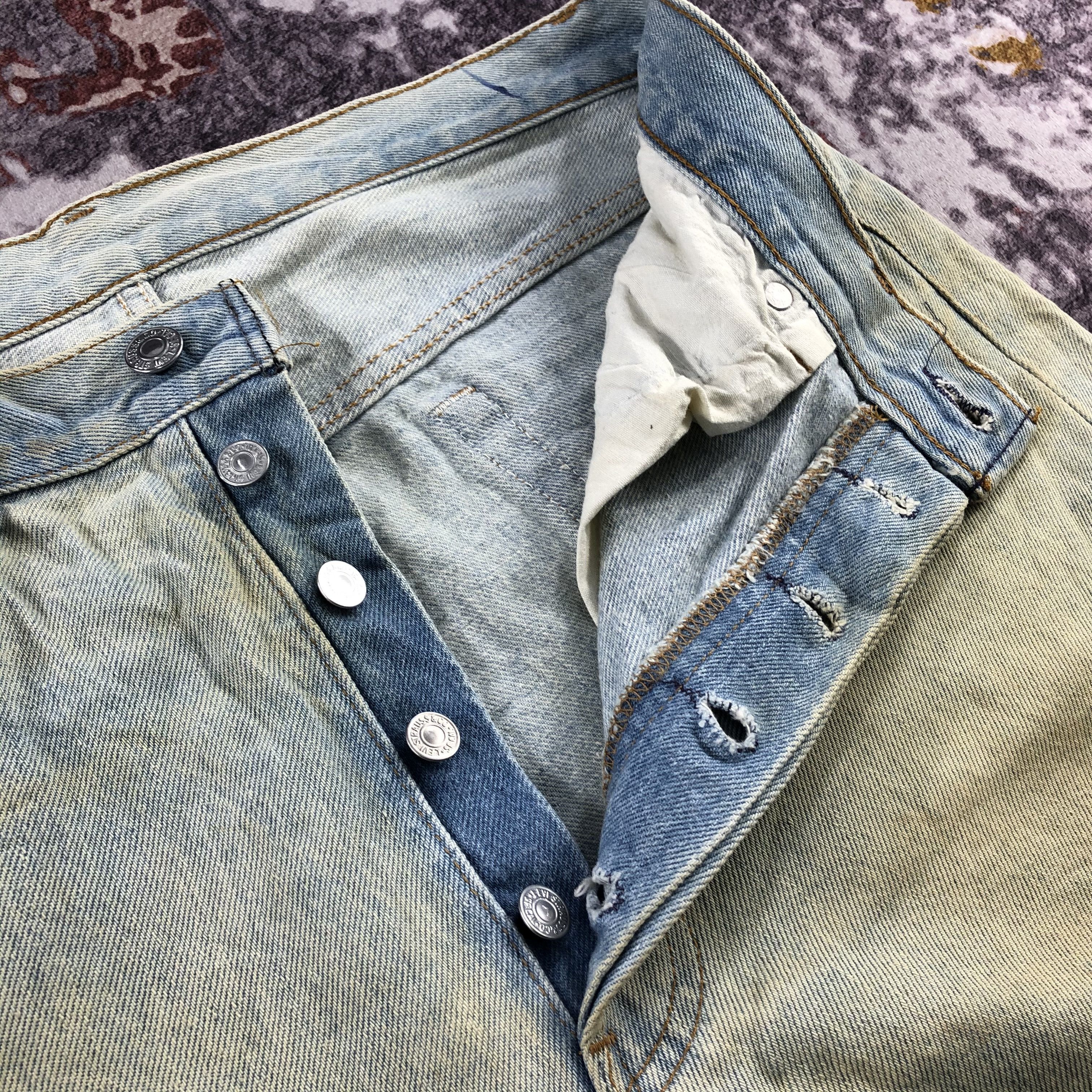 Levi's Vintage 90s Light Wash Levis 501 Jeans-JM3029 Size US 33 - 8 Thumbnail