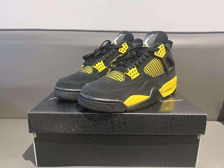 Jordan Brand Air Jordan 4 Retro Thunder (2023) | Grailed