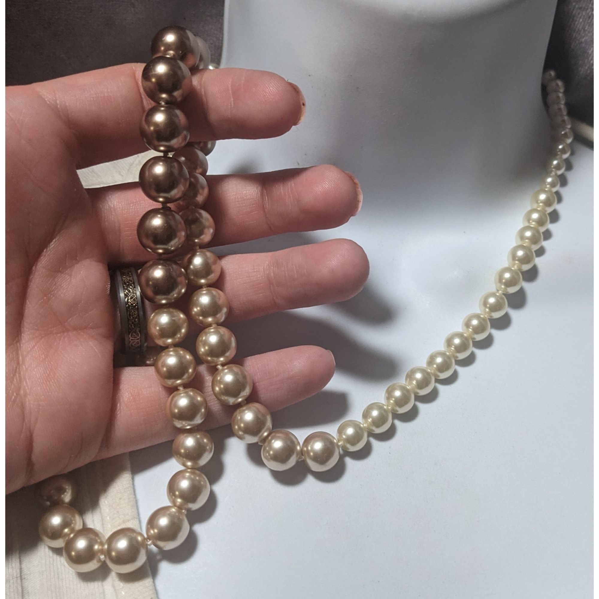 Other Elegant Triple Tone Graduated Glass Pearl Necklace Size ONE SIZE - 6 Thumbnail