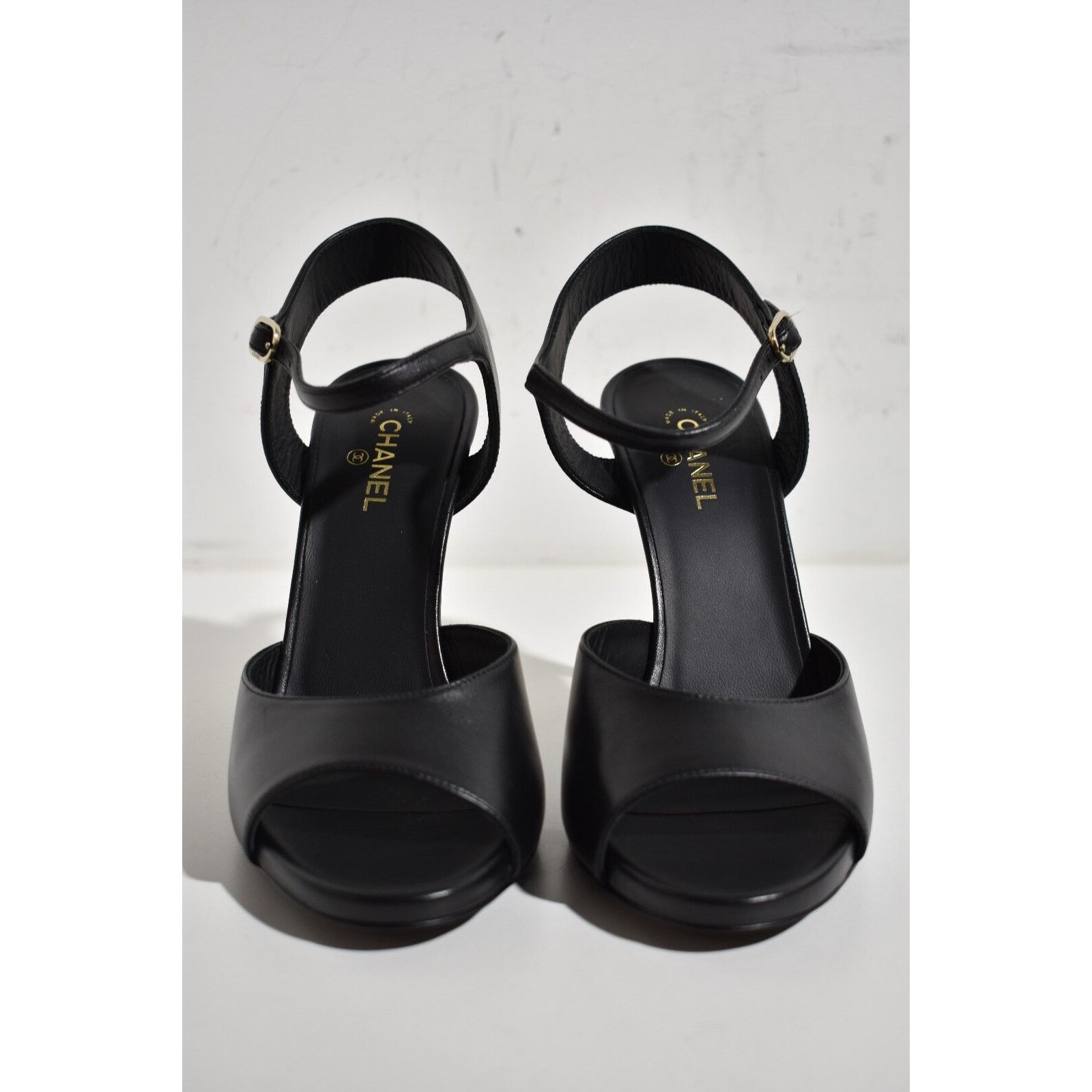 Chanel 22S Lambskin CC Gold Heel Logo Ankle Strap Sandal Pump 38 Size US 8 / IT 38 - 4 Thumbnail