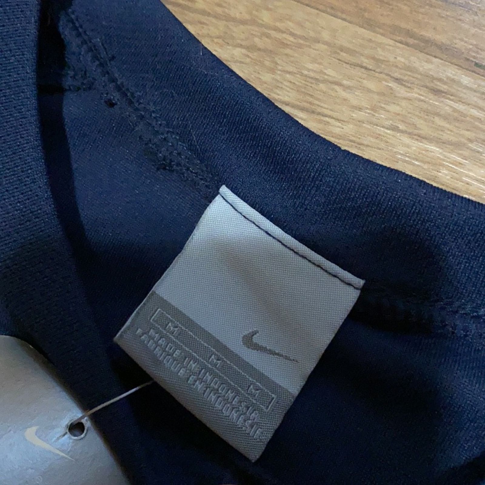 Nike 2005 Nike Training Spell Out Long Sleeve Size US M / EU 48-50 / 2 - 7 Thumbnail