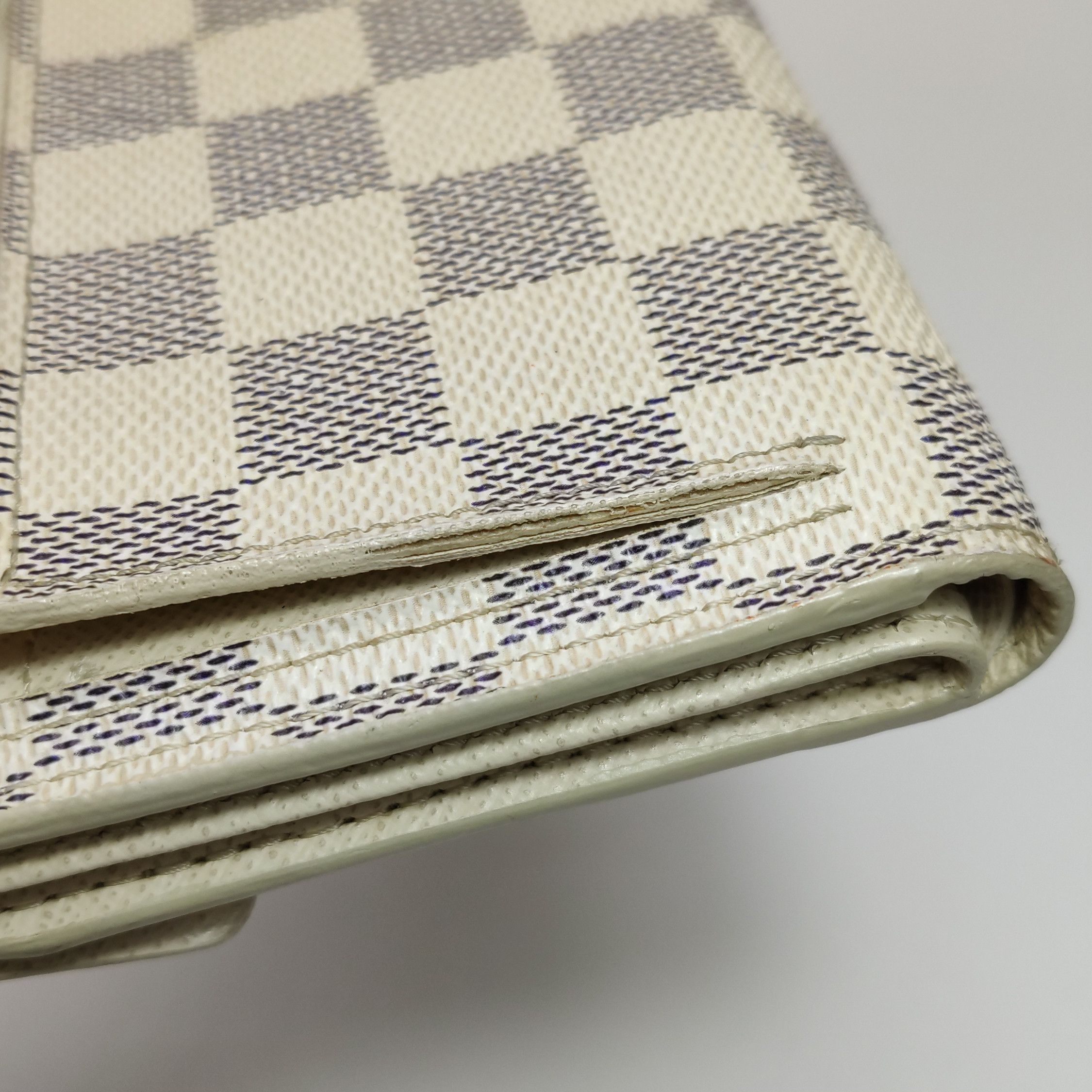 Louis Vuitton Louis Vuitton (LV) solid checkerboard wallet -y2506 Size ONE SIZE - 9 Thumbnail