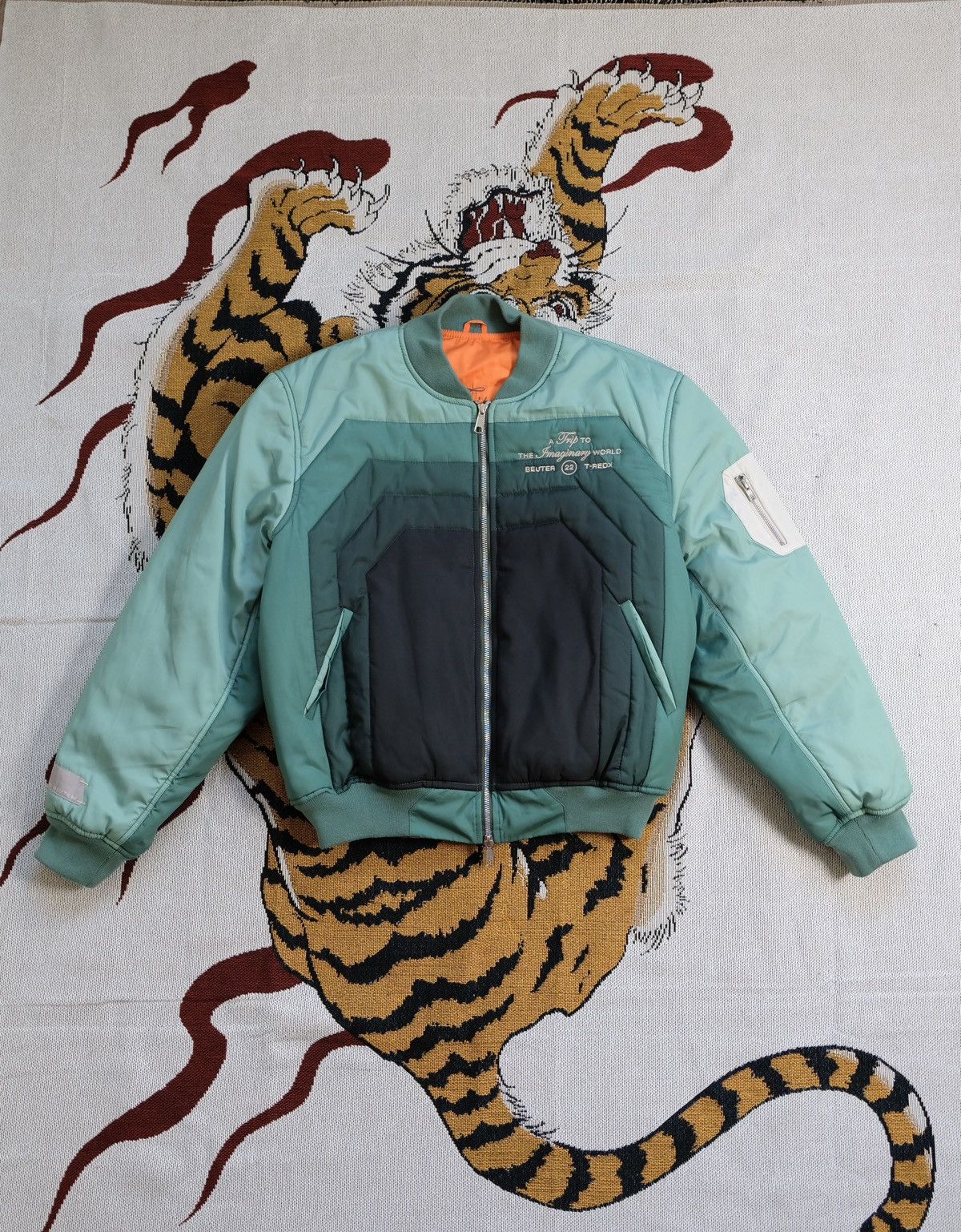 Designer T-REDX X BEUTER PSILOCYPE REVERSIBLE GREEN BOMBER JACKET Size US L / EU 52-54 / 3 - 1 Thumbnail