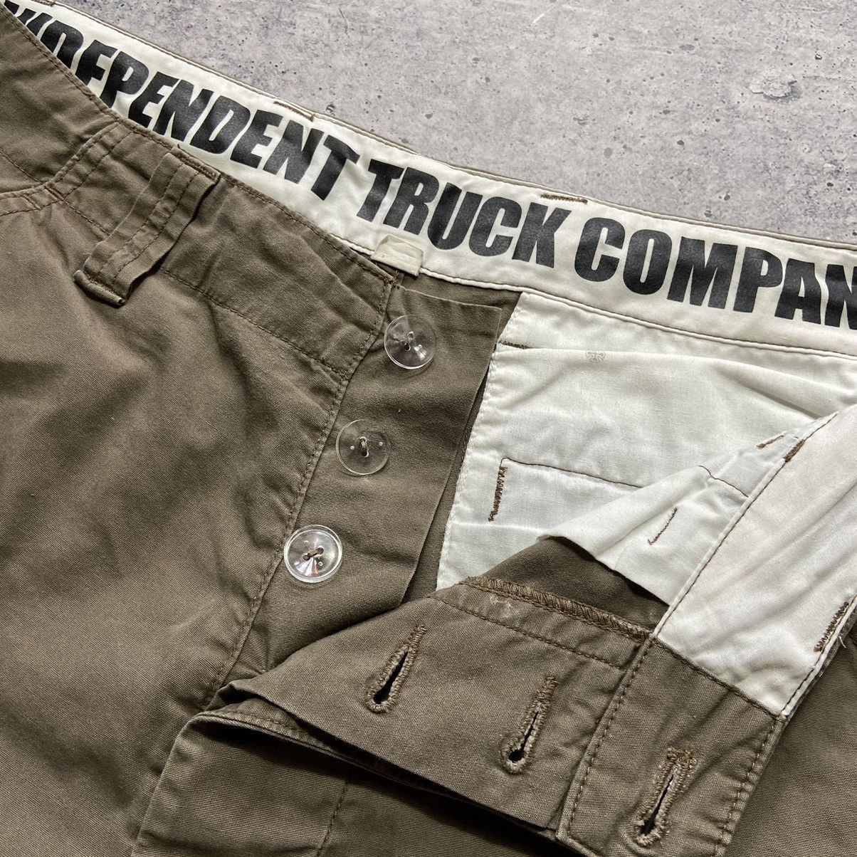 Independent Truck Co. × Vintage 📌 Vintage Independent Truck Co Cargo Shorts Size US 34 / EU 50 - 10 Thumbnail