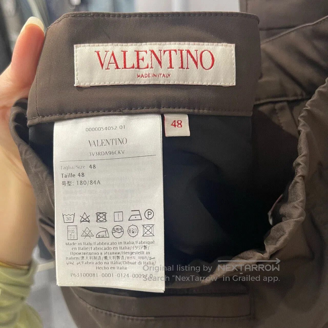 Valentino Valentino Back Logo Straight Shorts. Size US 38 / EU 54 - 4 Thumbnail