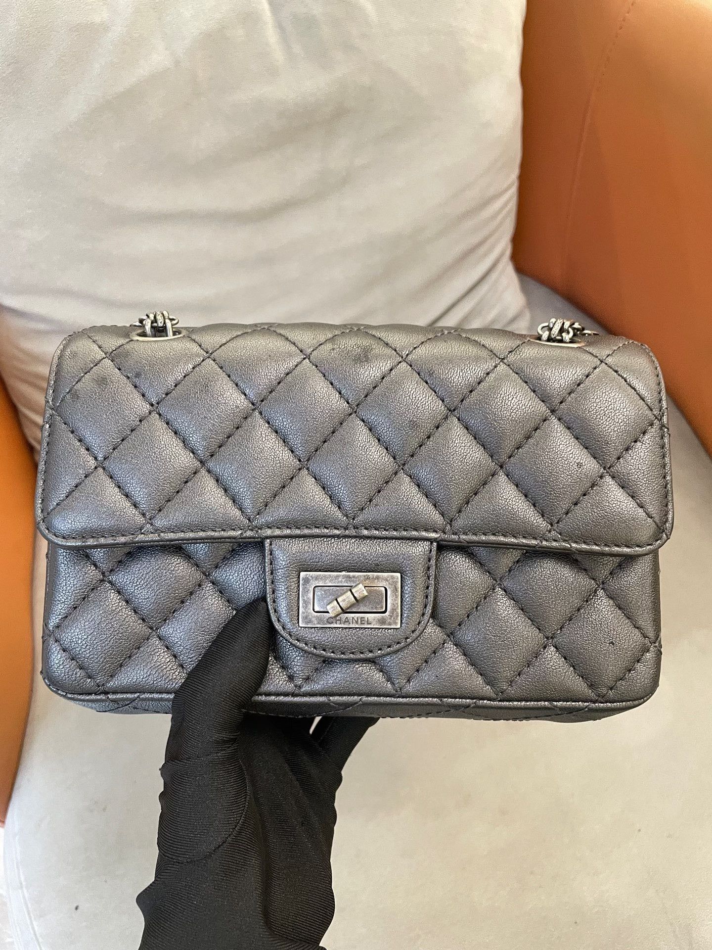 Chanel Pre-loved Bag Very good condition Size ONE SIZE - 1 Thumbnail