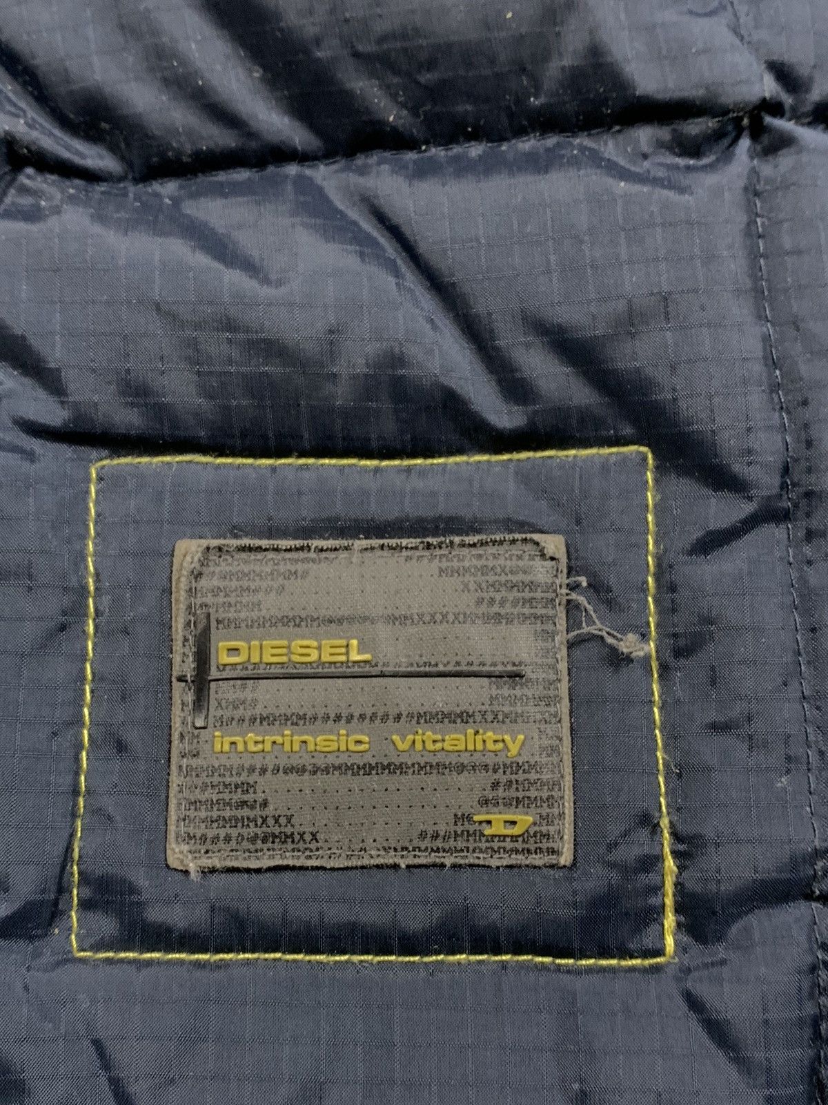 Diesel Vintage Y2K Diesel Intrinsic Vitality down jacket size M Size US M / EU 48-50 / 2 - 4 Thumbnail