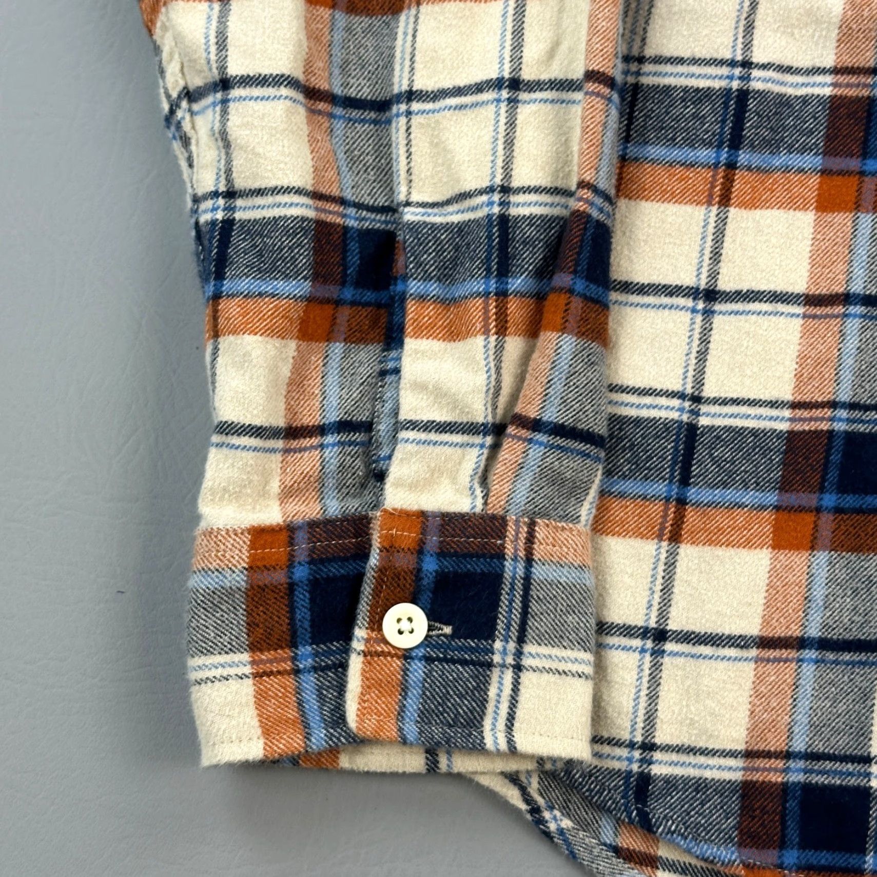 American Eagle Outfitters American Eagle Shirt Mens XL Cream Plaid Flannel Super Soft Button Up Classic Size US XL / EU 56 / 4 - 2 Thumbnail