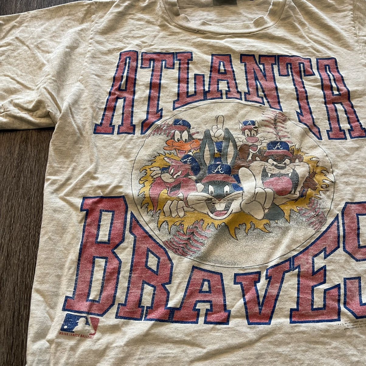 Vintage Vintage 90’s Atlanta Braves Looney Toons Tee Single Stitched Size US L / EU 52-54 / 3 - 3 Thumbnail