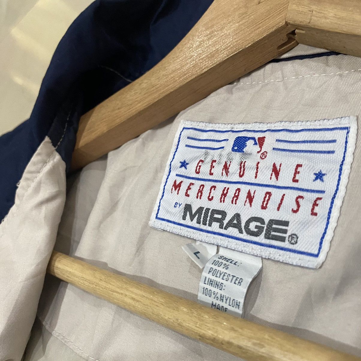 MLB × Mirage VINTAGES MLB INDIANS BY MIRAGE ZIPPER LIGHT JACKET Size US L / EU 52-54 / 3 - 6 Thumbnail