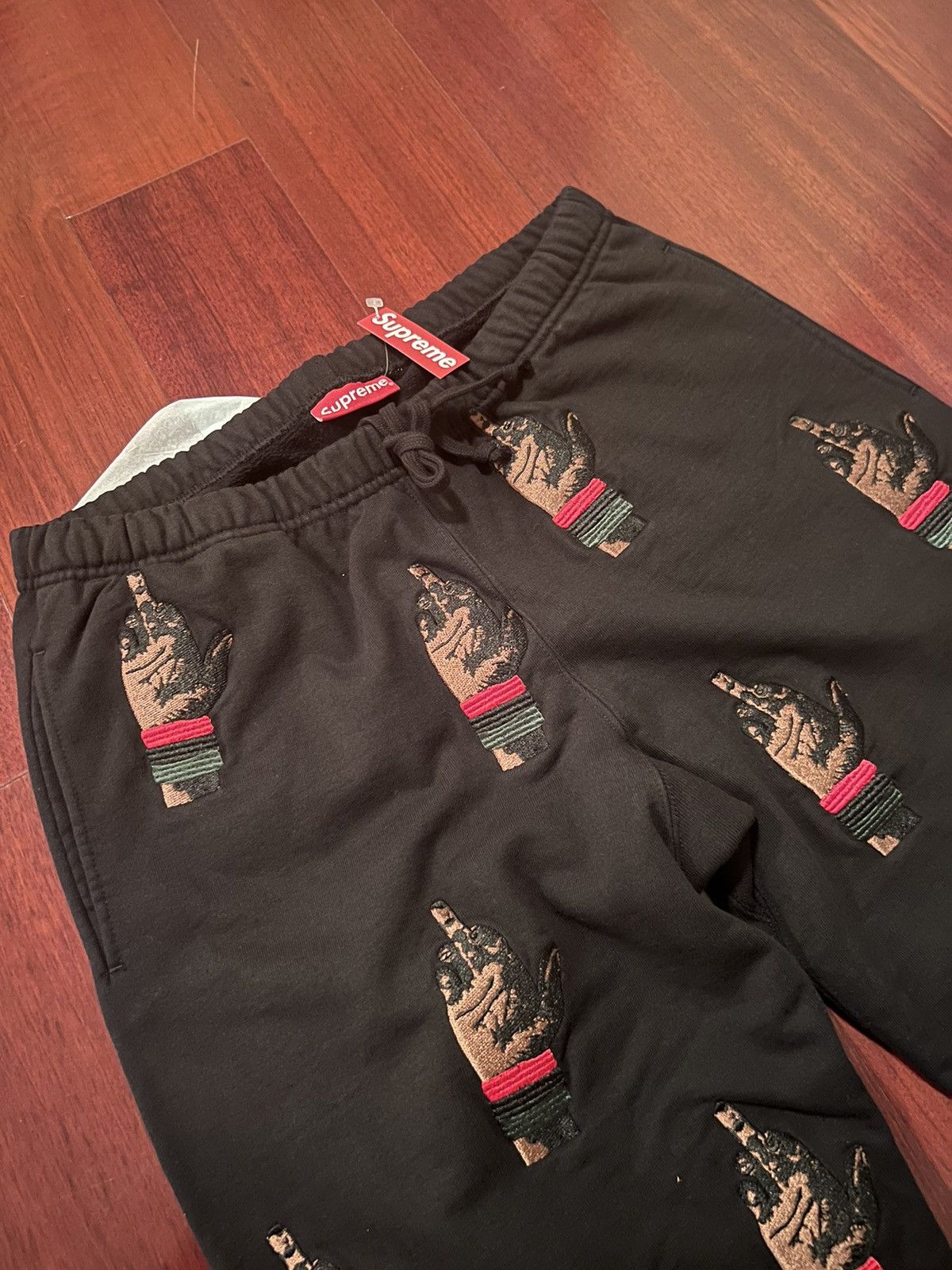 Supreme Supreme dead prez tbh embroiled sweatpants Size US 30 / EU 46 - 2 Thumbnail