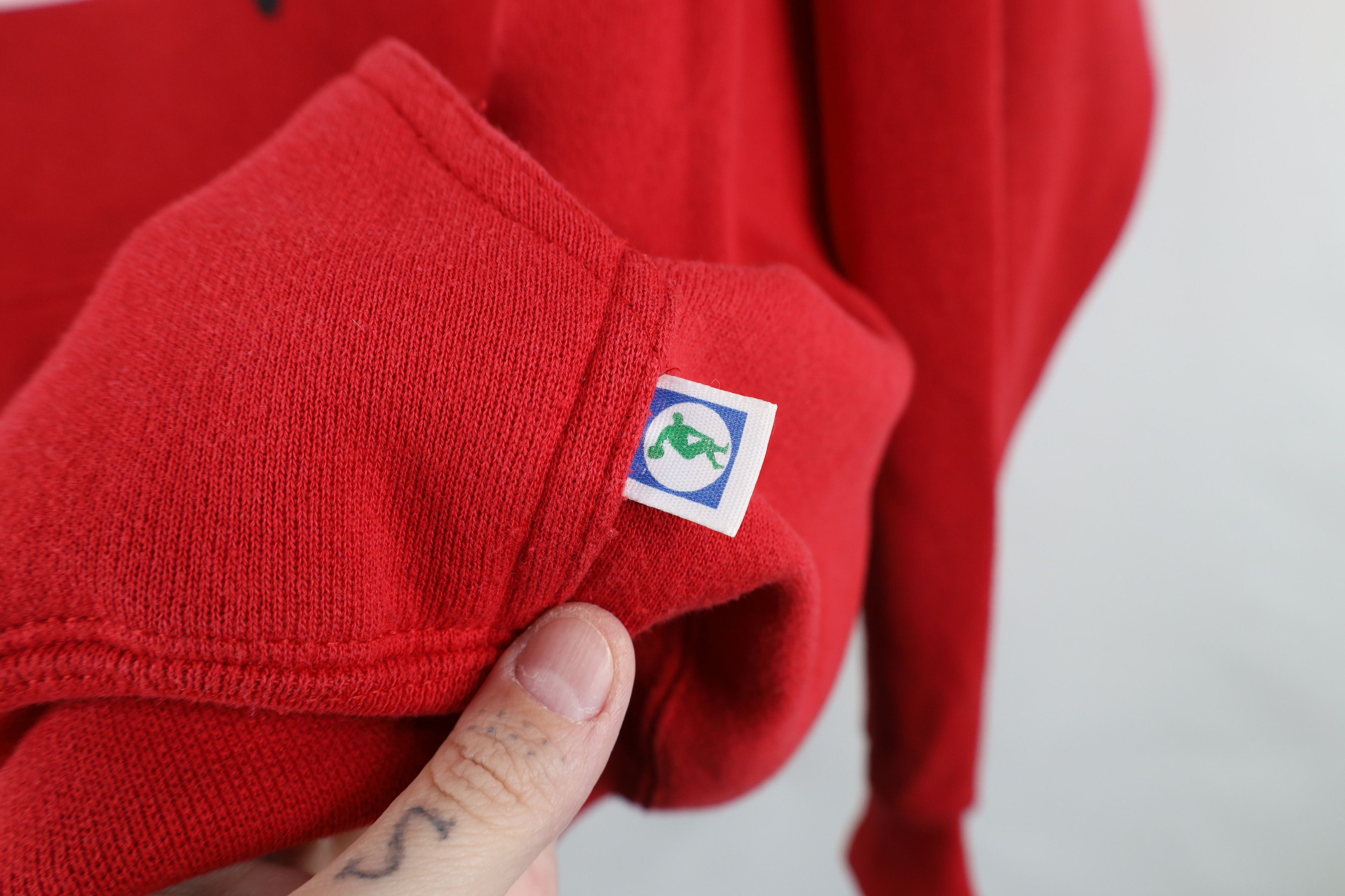 Vintage Vintage 90s Streetwear Track and Field Heavyweight Hoodie Size US L / EU 52-54 / 3 - 6 Thumbnail