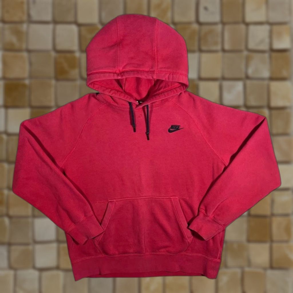 Nike Nike Classic Embroidered Mini Logo Red Pullover Hoodie Large Mens Hoodie Pullover Hooded 80% cotton 20% polyester Size US L / EU 52-54 / 3 - 1 Thumbnail