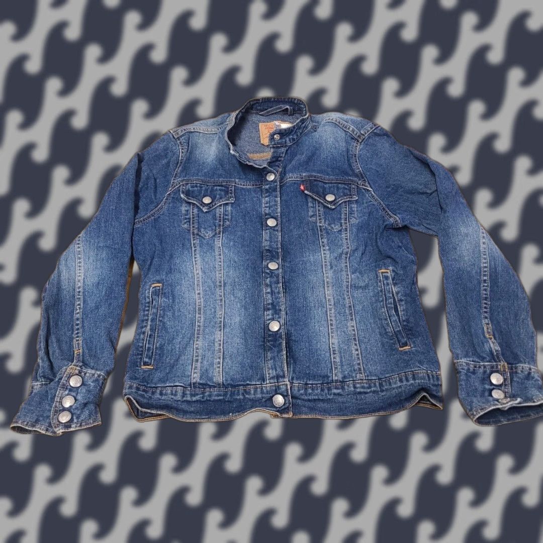 Levi's **Levi's Classic Blue Denim Trucker Jacket, Women's L** User: Levi's Classic Blue Denim Trucker Jacket, Women's Size L Size L / US 10 / IT 46 - 1 Thumbnail