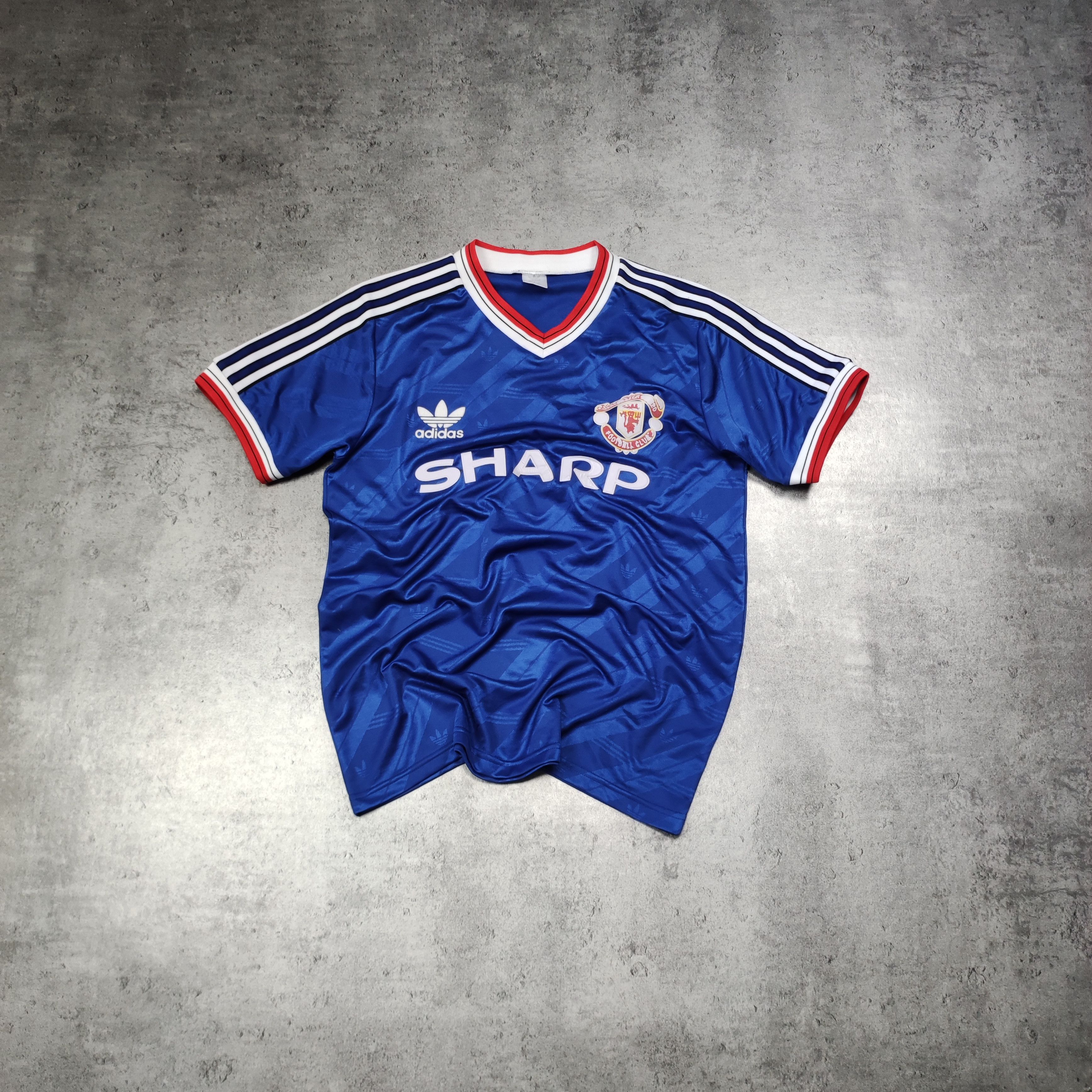 Vintage Vintage RARE Manchester United x Adidas 1992 Football Kit Size US L / EU 52-54 / 3 - 1 Thumbnail