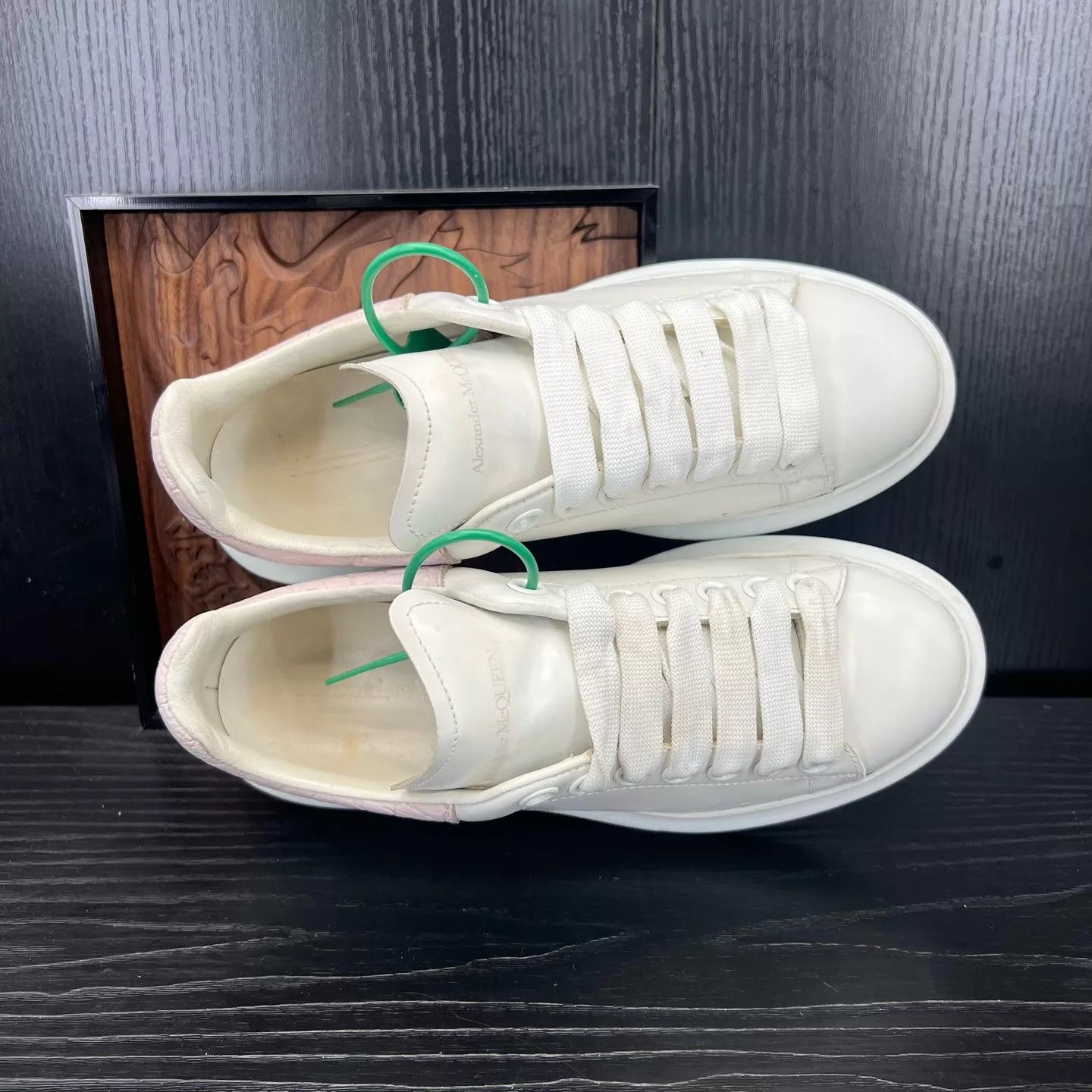 Alexander McQueen McQueen Croc-Embossed White & Pink 36 Size US 5.5 / IT 35.5 - 4 Thumbnail